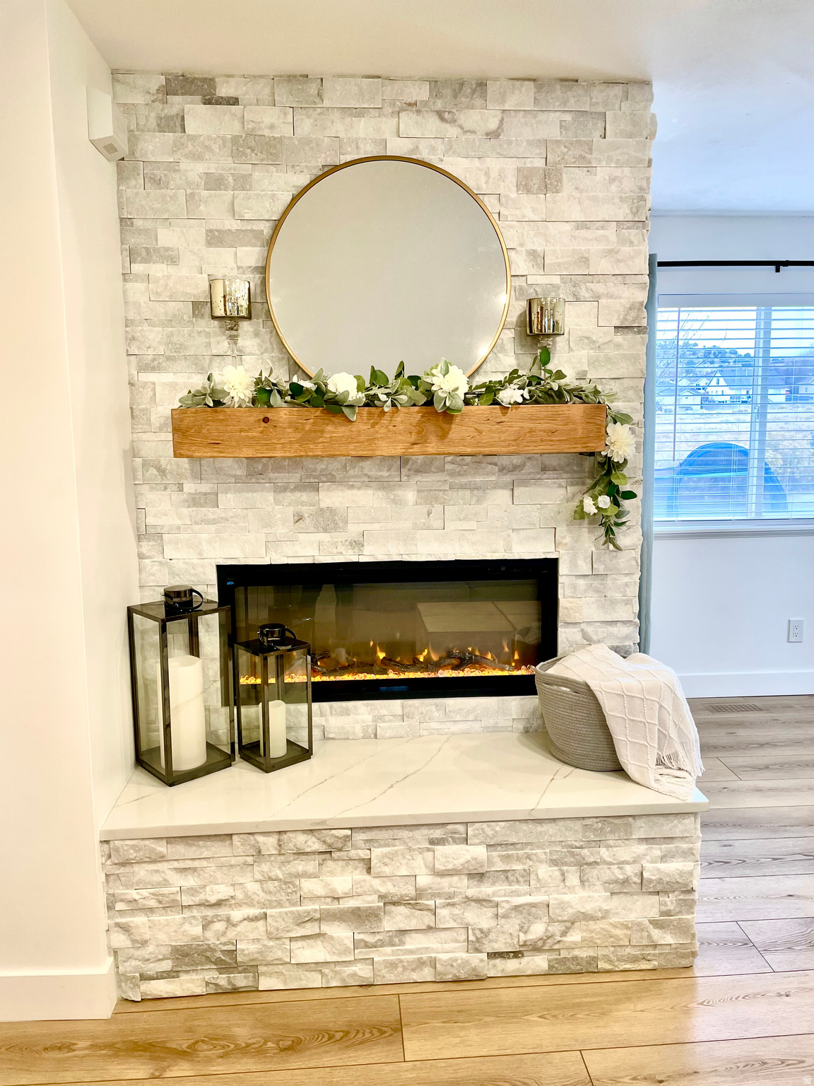 CHIMNEY ROCK AT RED HAWK RANCH - Residential