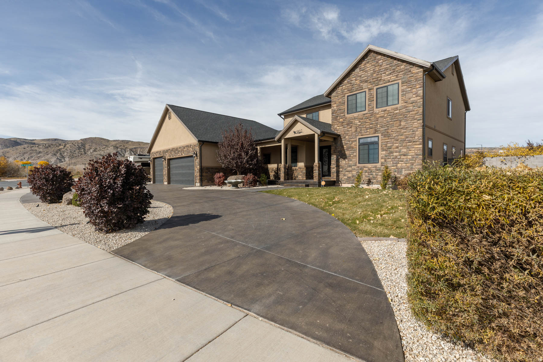 THE LINKS - Residential