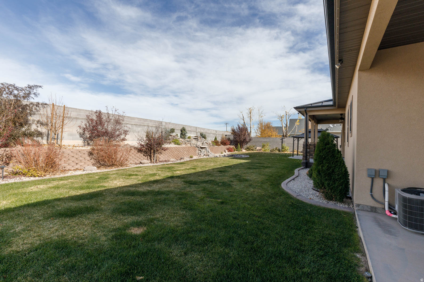 THE LINKS - Residential