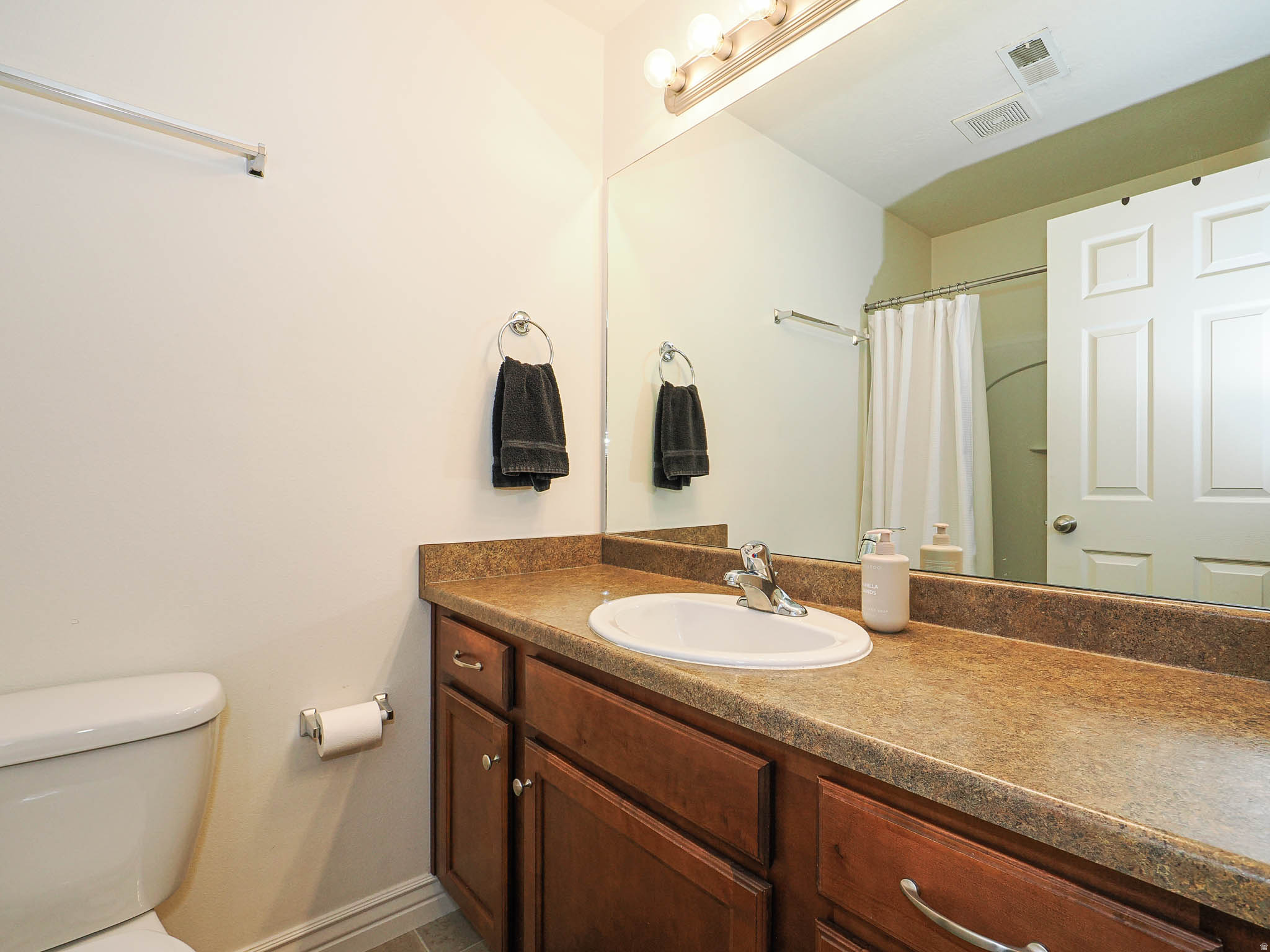 EAST TOWN VILLAGE PH - Residential