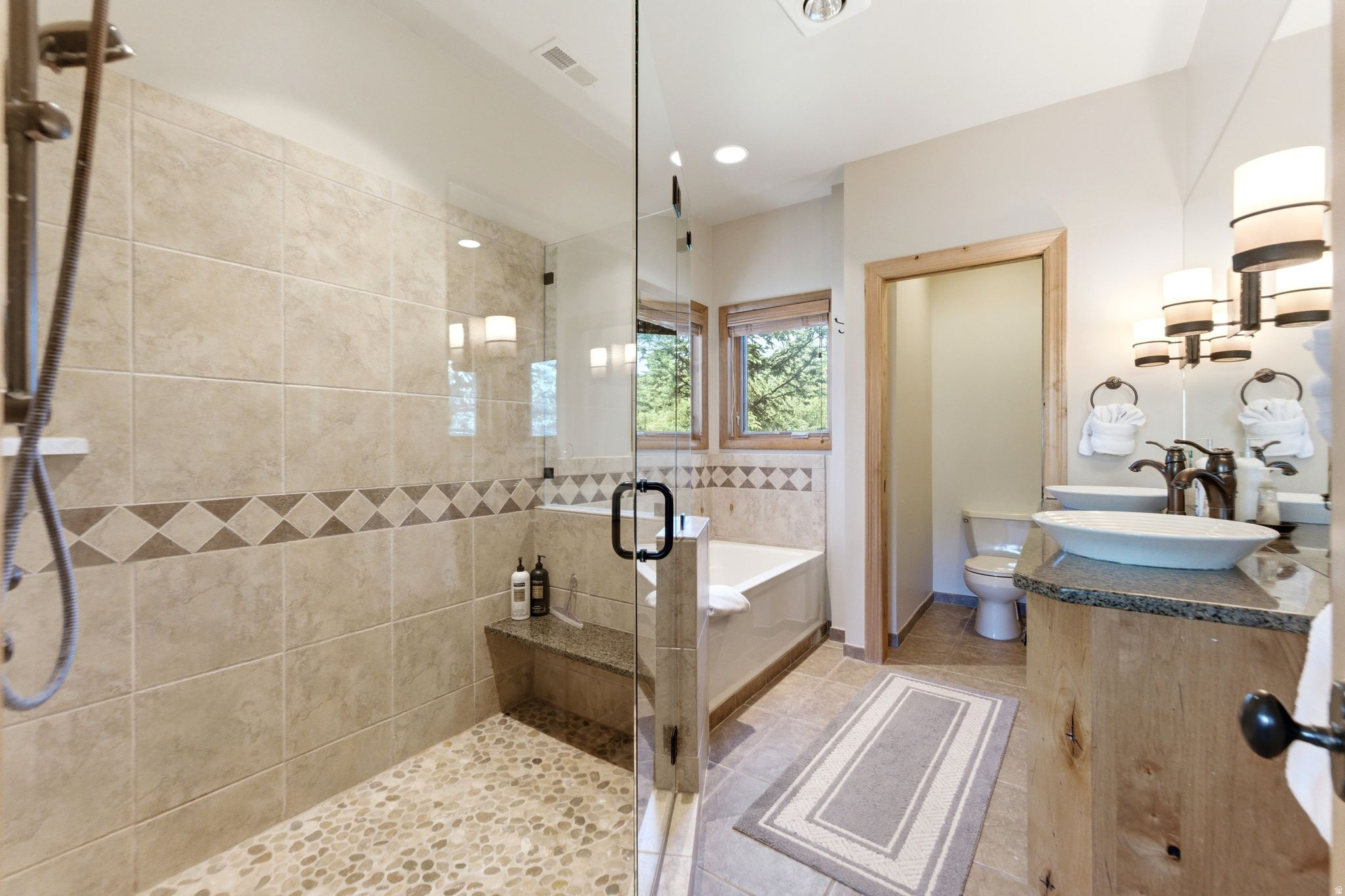 FAWNGROVE CONDOMINIUM - Residential