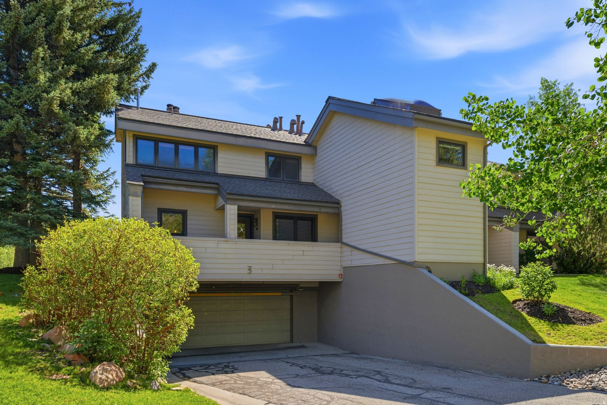 FAWNGROVE CONDOMINIUM - Residential