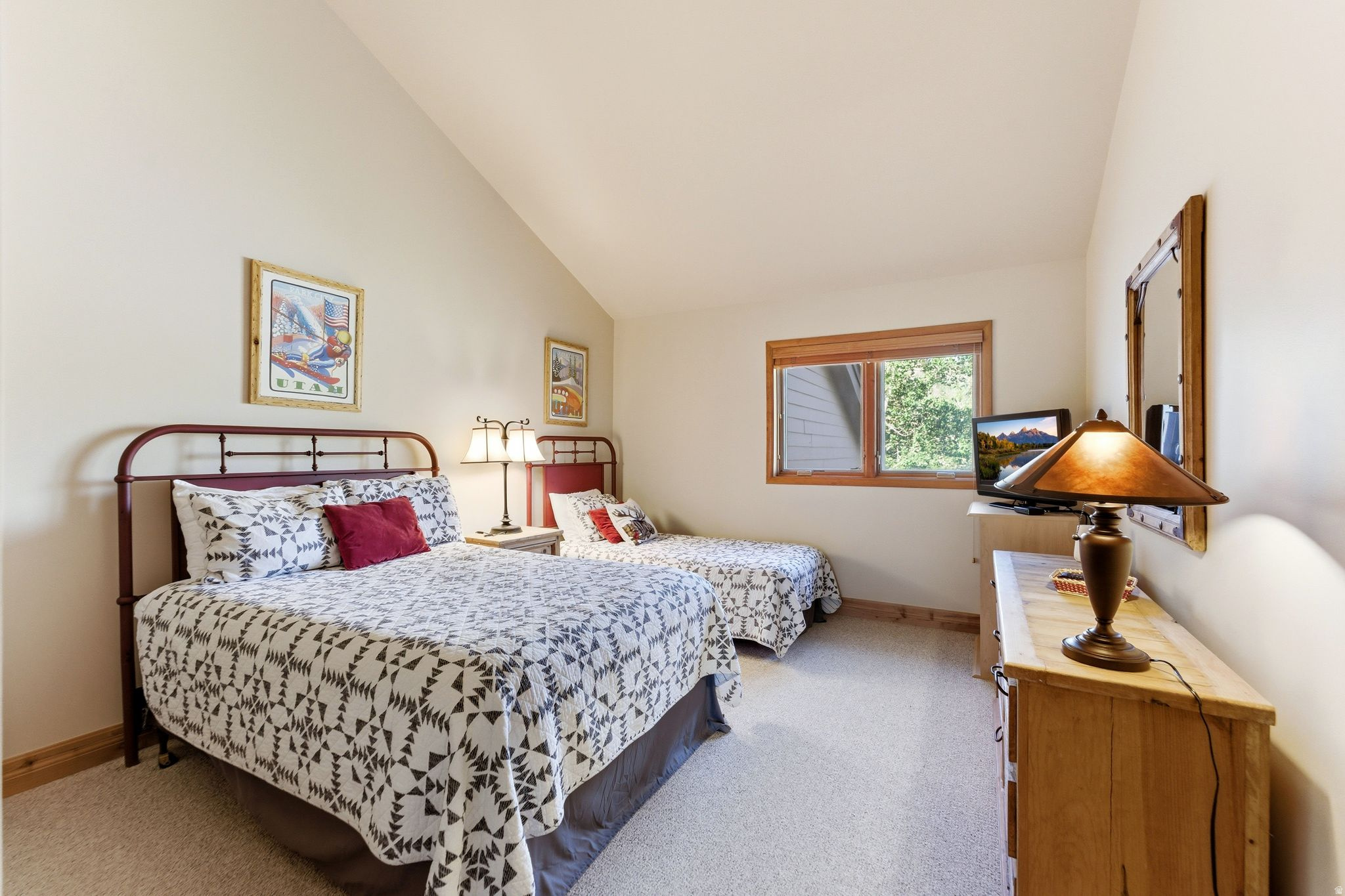 FAWNGROVE CONDOMINIUM - Residential