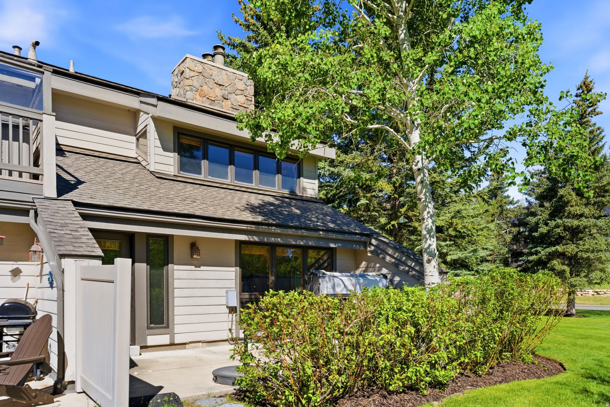 FAWNGROVE CONDOMINIUM - Residential
