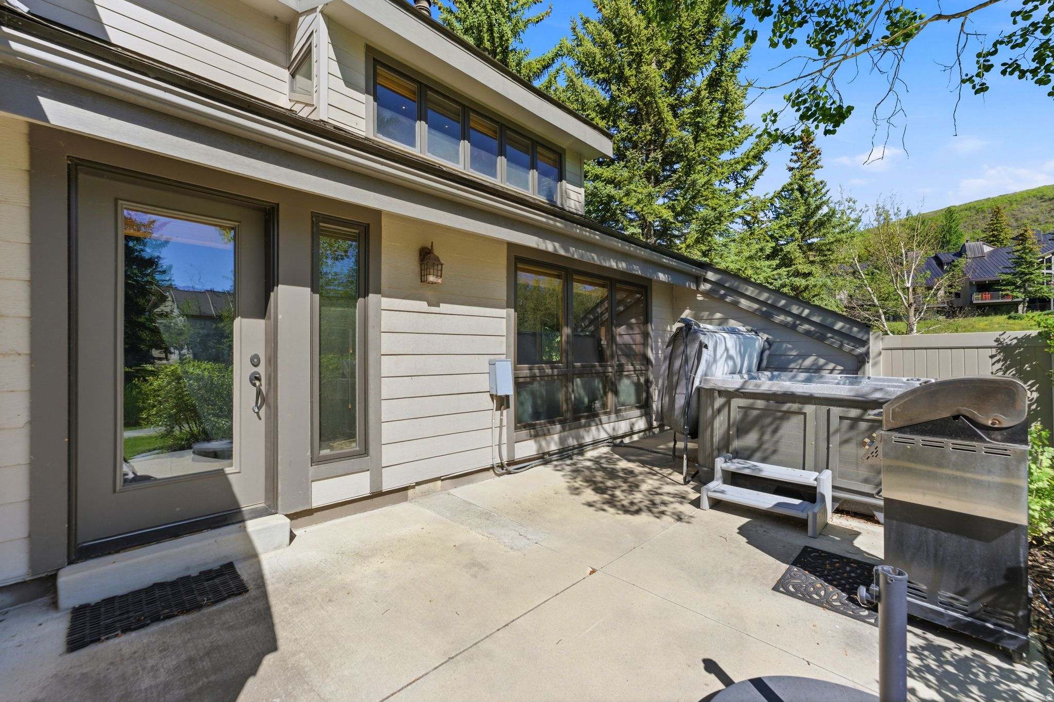 FAWNGROVE CONDOMINIUM - Residential