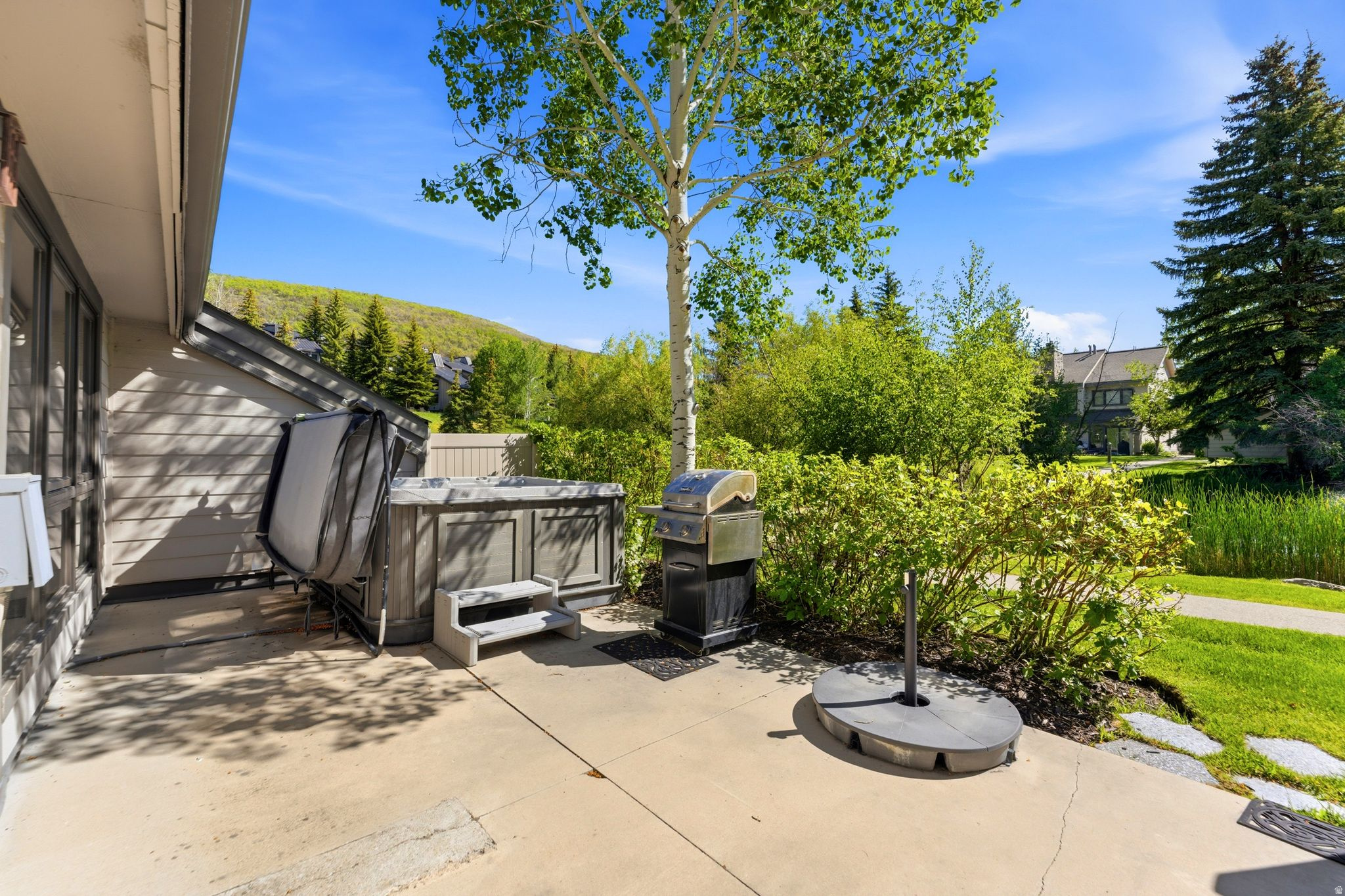 FAWNGROVE CONDOMINIUM - Residential