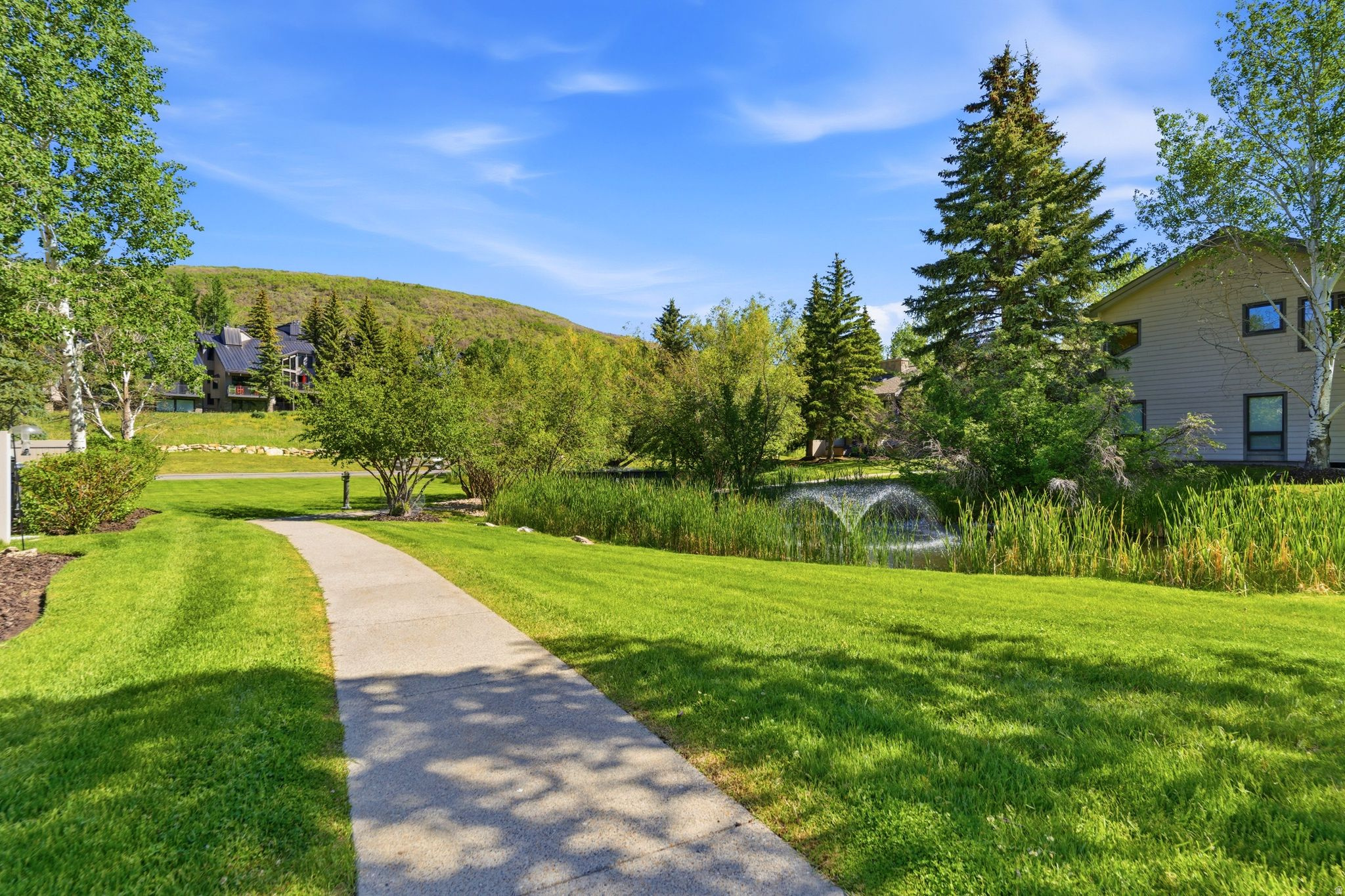 FAWNGROVE CONDOMINIUM - Residential