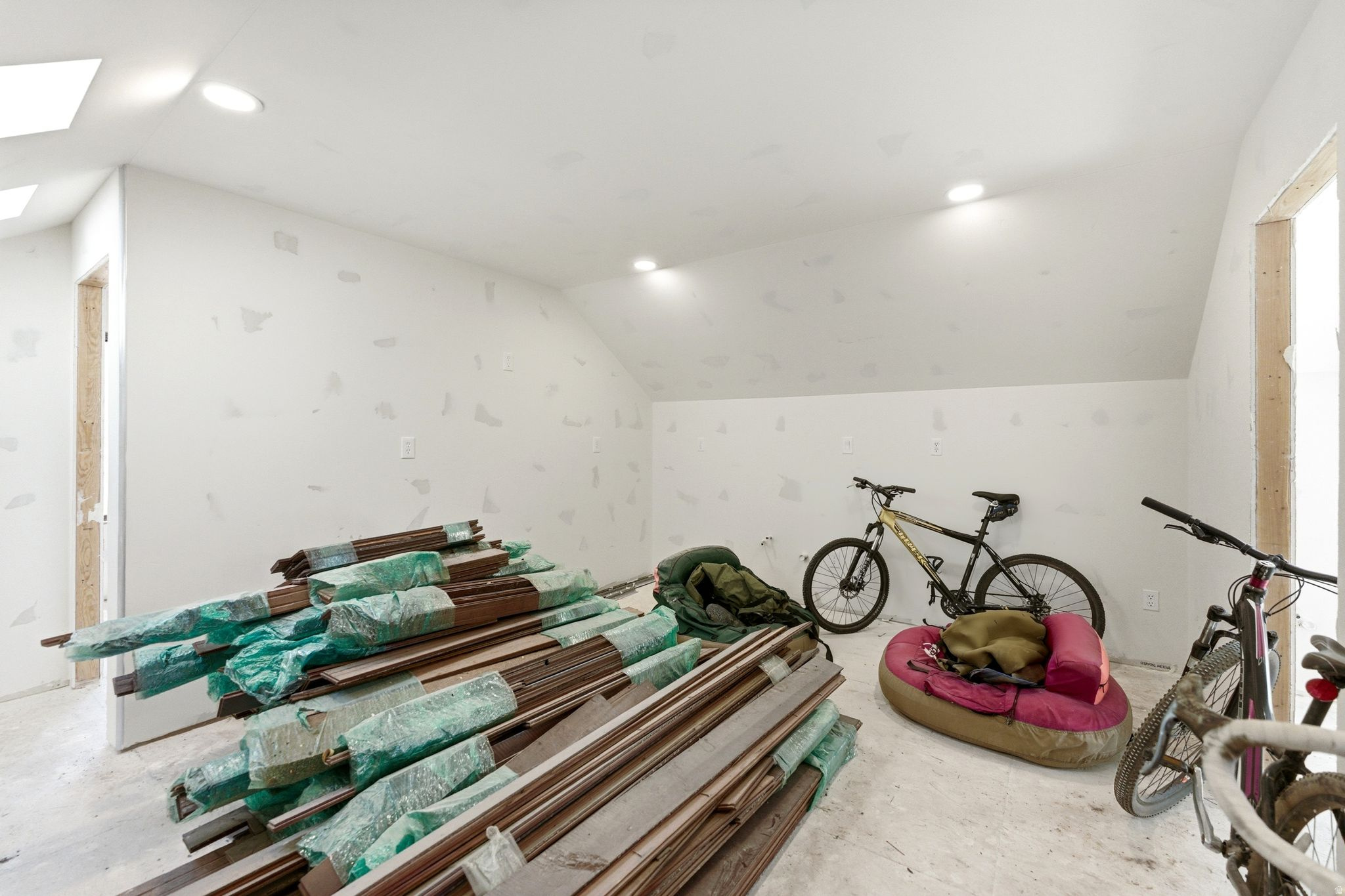 NORTH SUMMIT - Residential