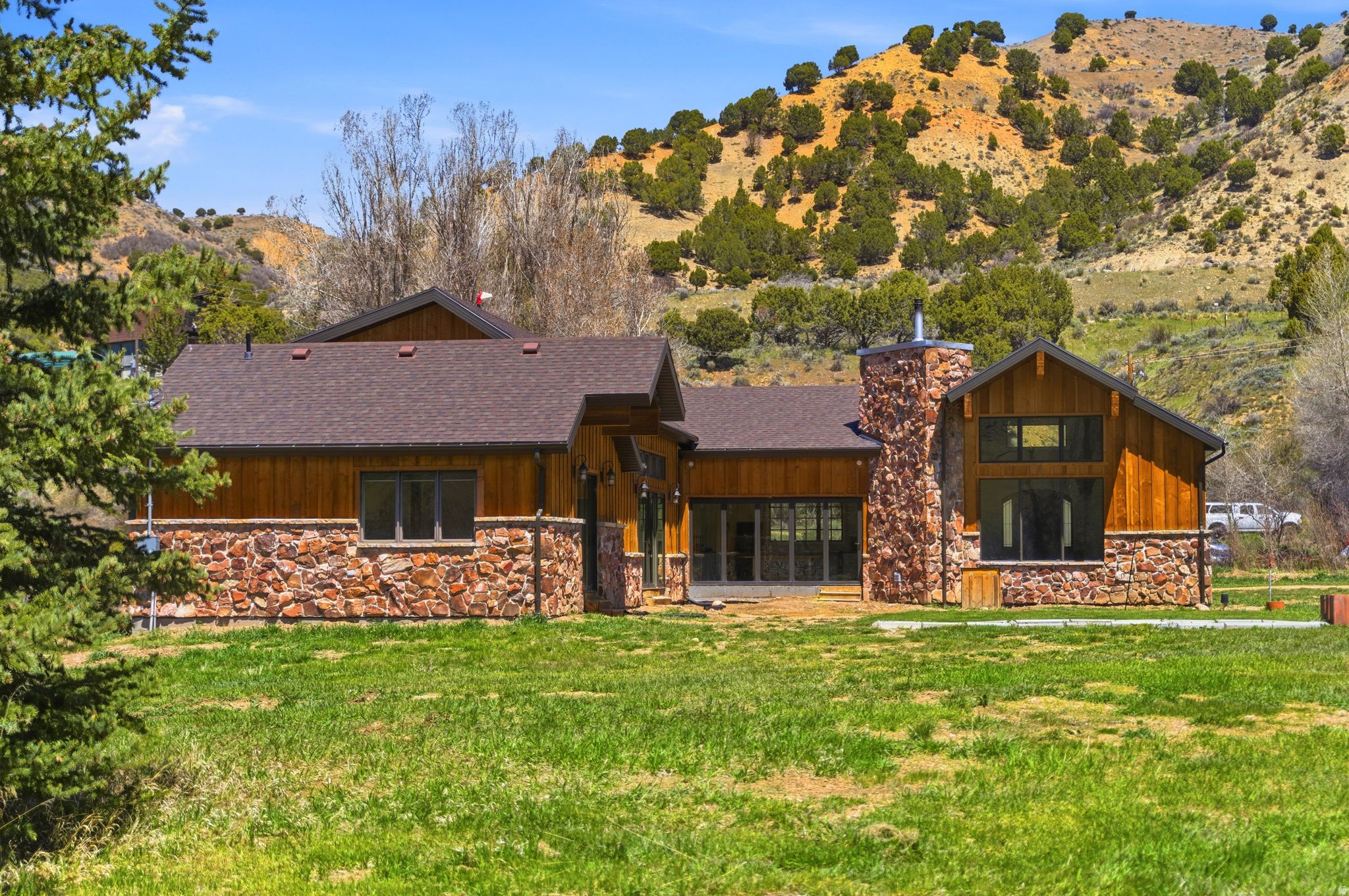 NORTH SUMMIT - Residential