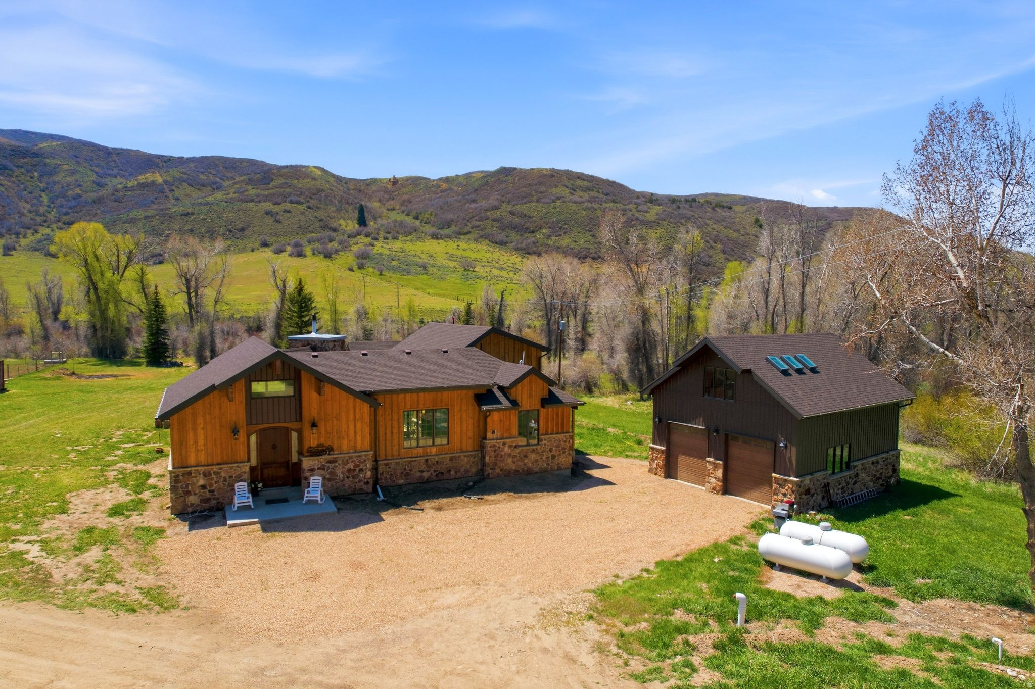 NORTH SUMMIT - Residential