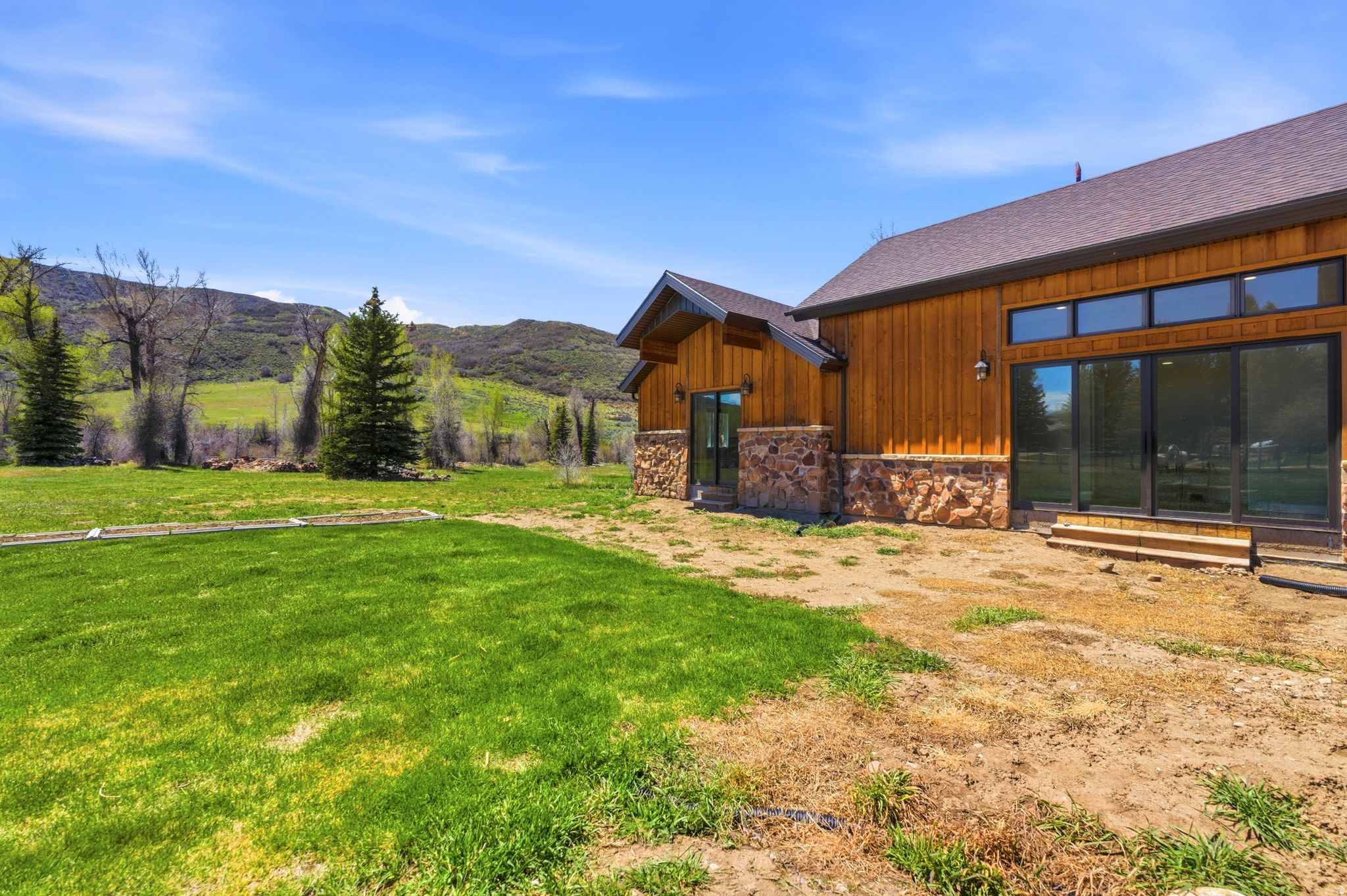 NORTH SUMMIT - Residential