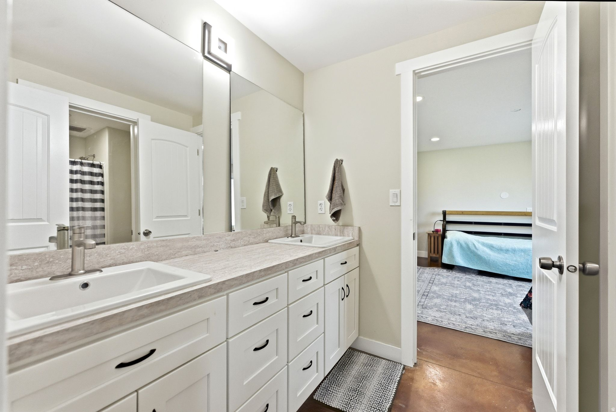 NORTH SUMMIT - Residential