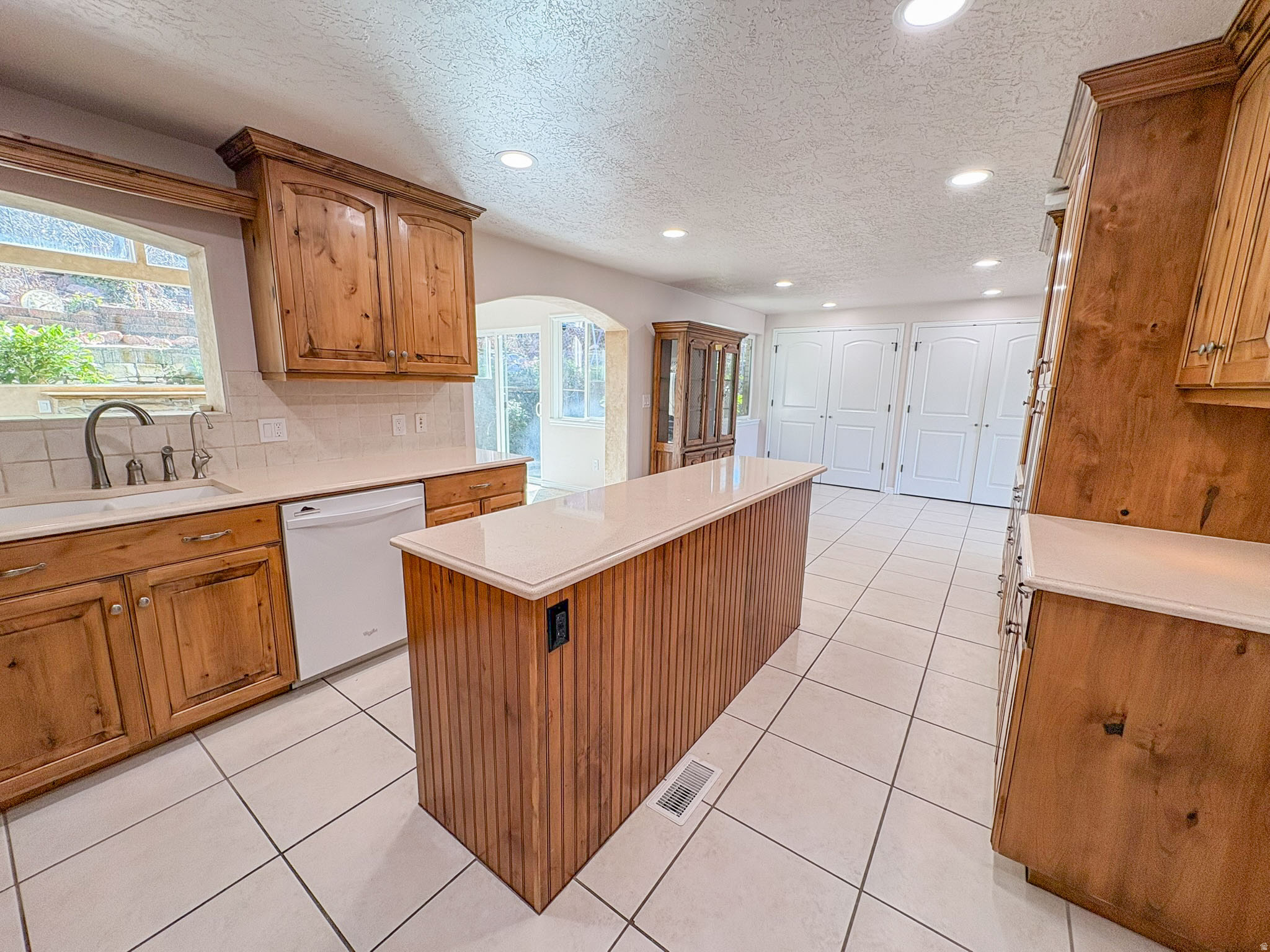 OAKVISTA PARK - Residential