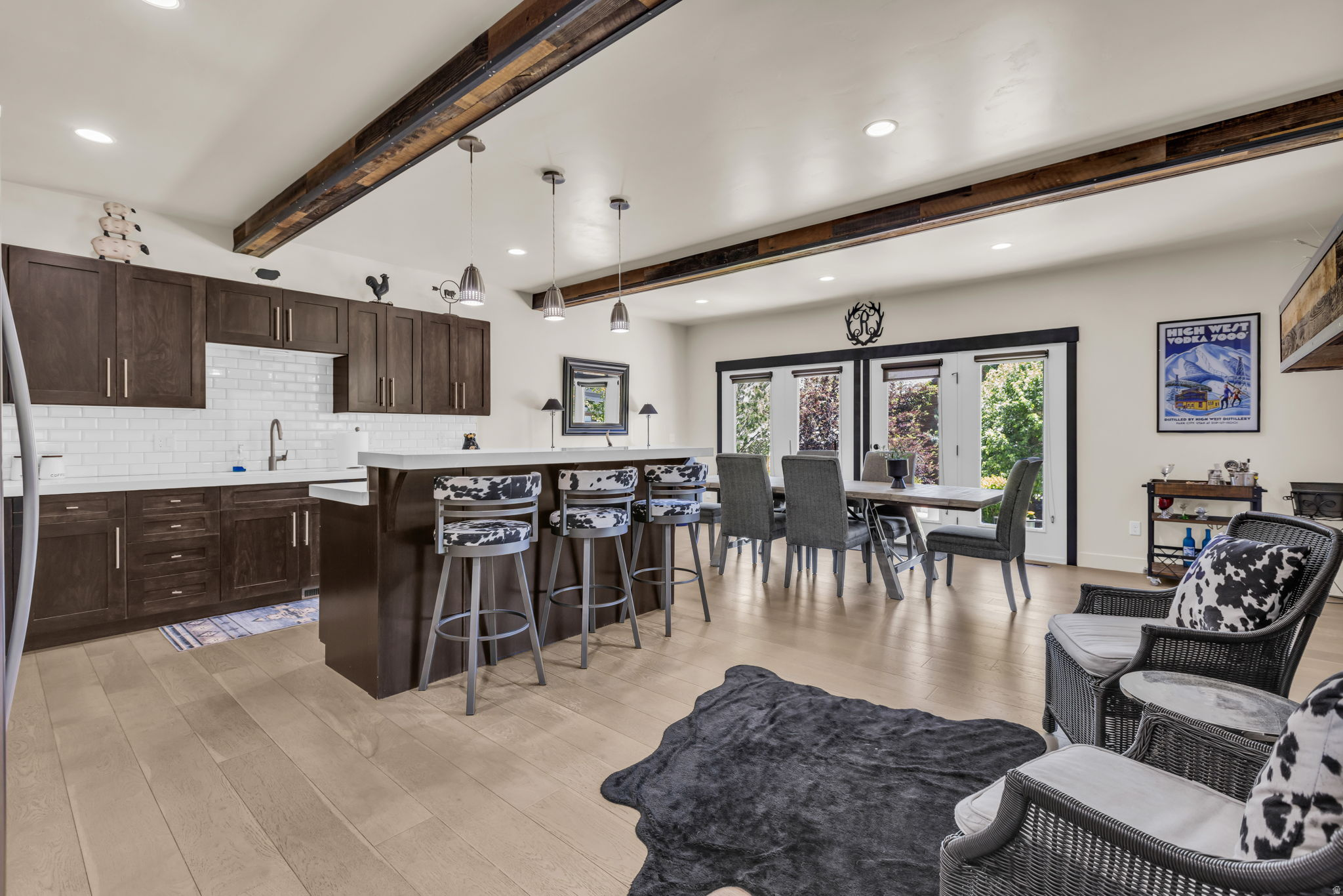 LODGES AT SNAKE CREEK - Residential