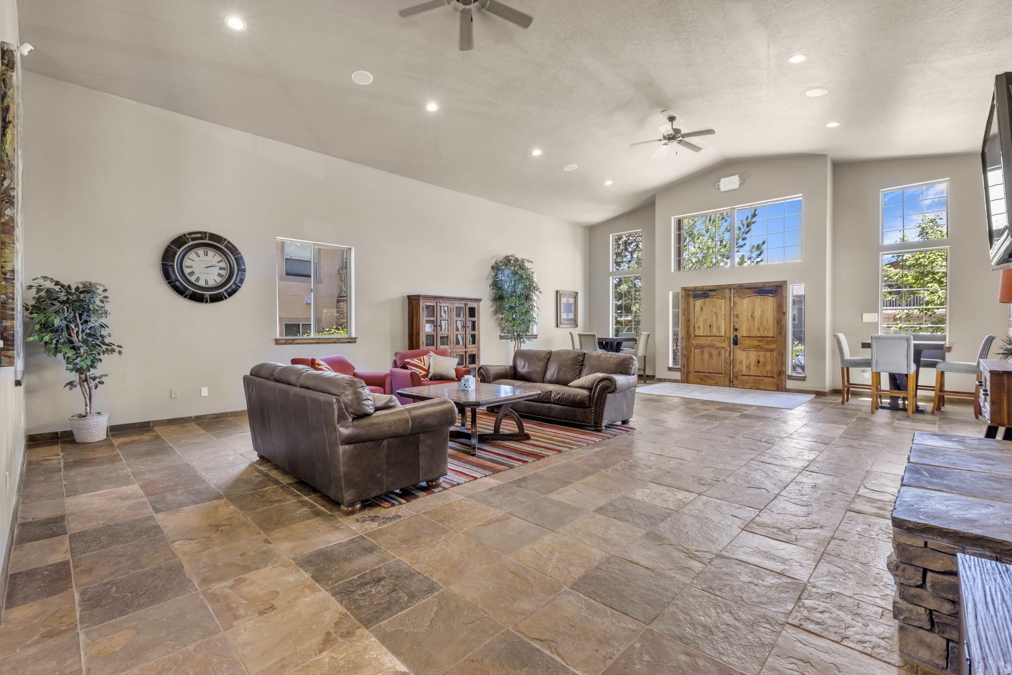 LODGES AT SNAKE CREEK - Residential