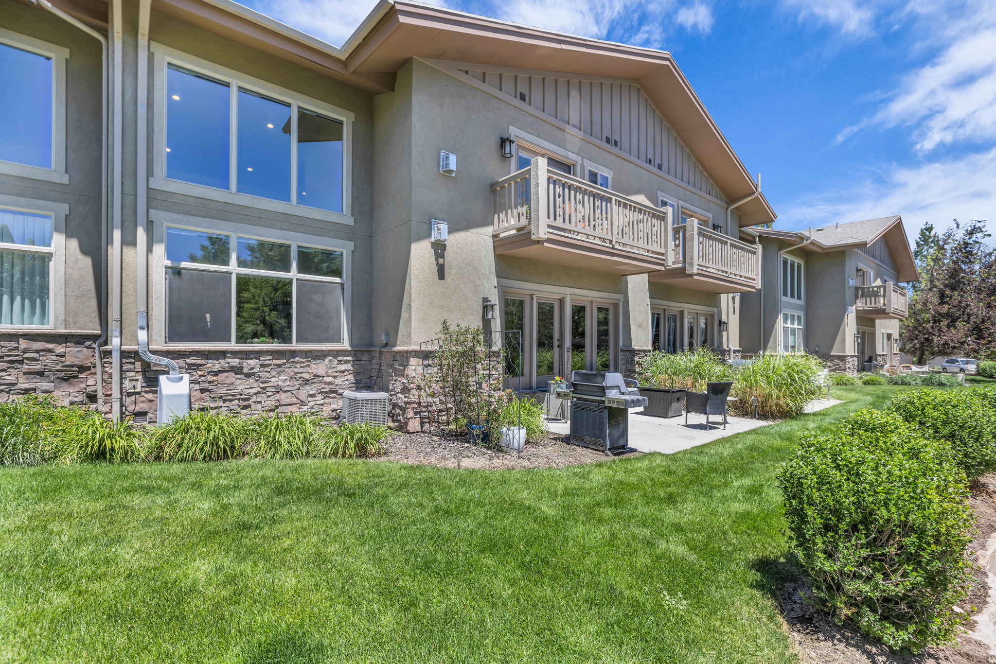 LODGES AT SNAKE CREEK - Residential