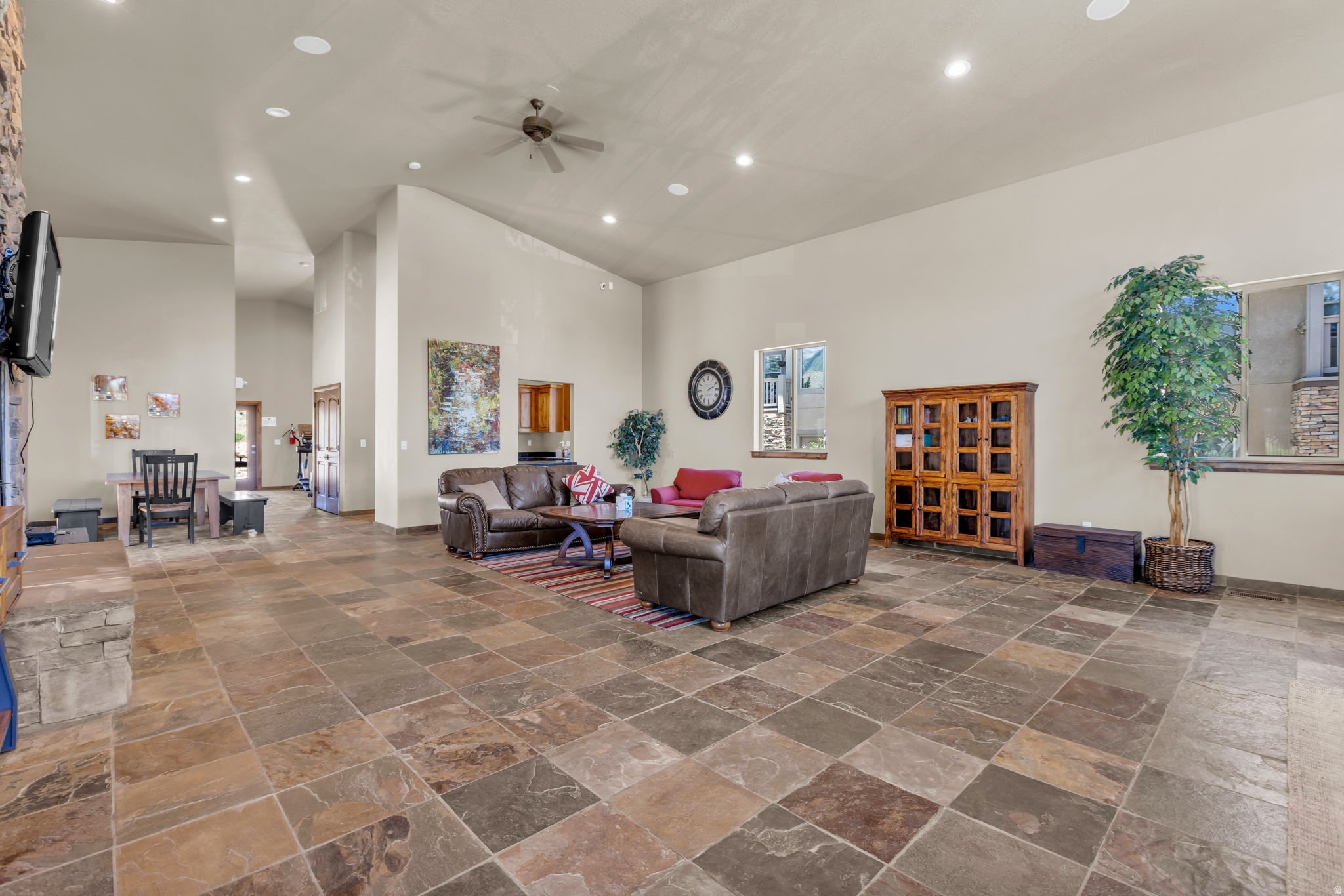LODGES AT SNAKE CREEK - Residential