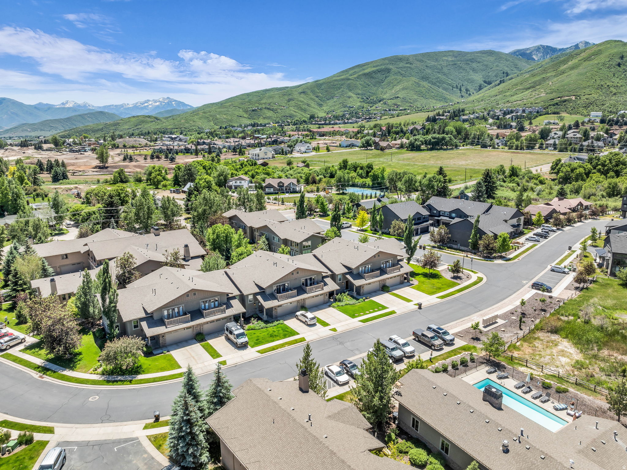 LODGES AT SNAKE CREEK - Residential