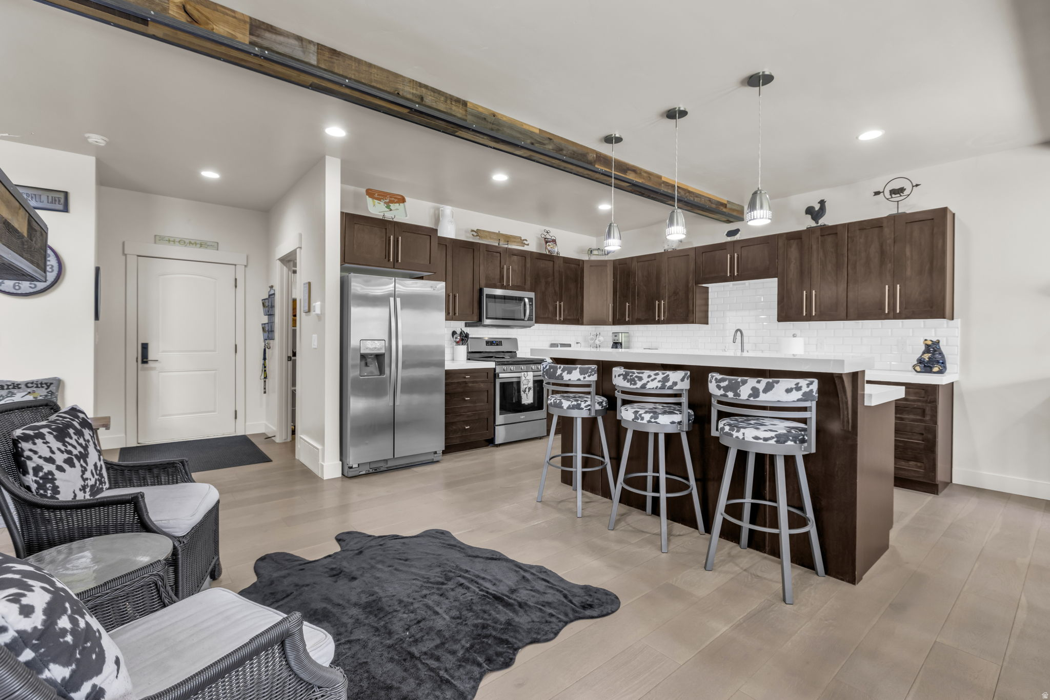 LODGES AT SNAKE CREEK - Residential