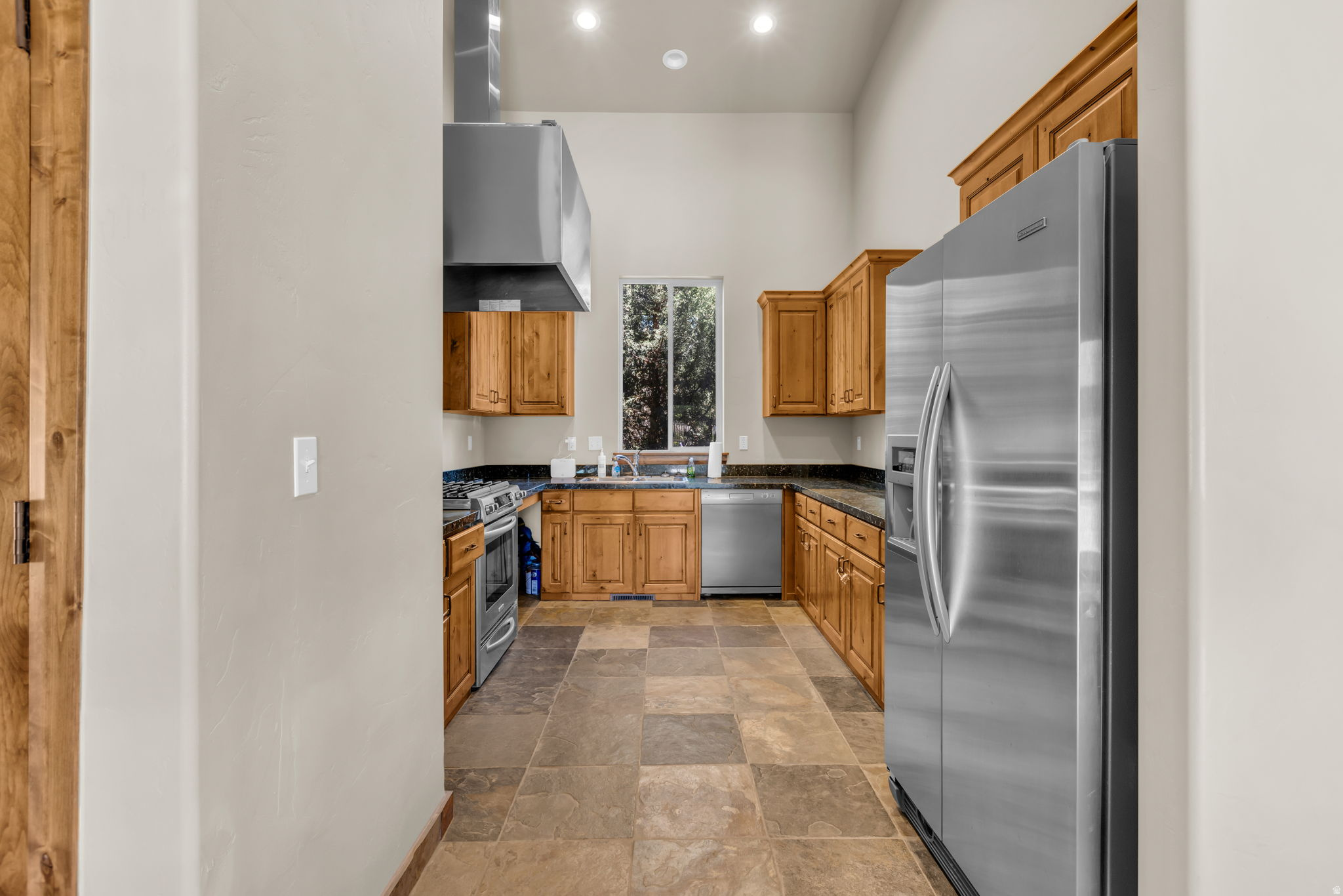 LODGES AT SNAKE CREEK - Residential