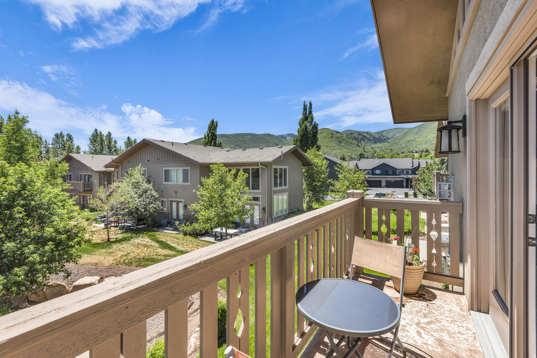 LODGES AT SNAKE CREEK - Residential