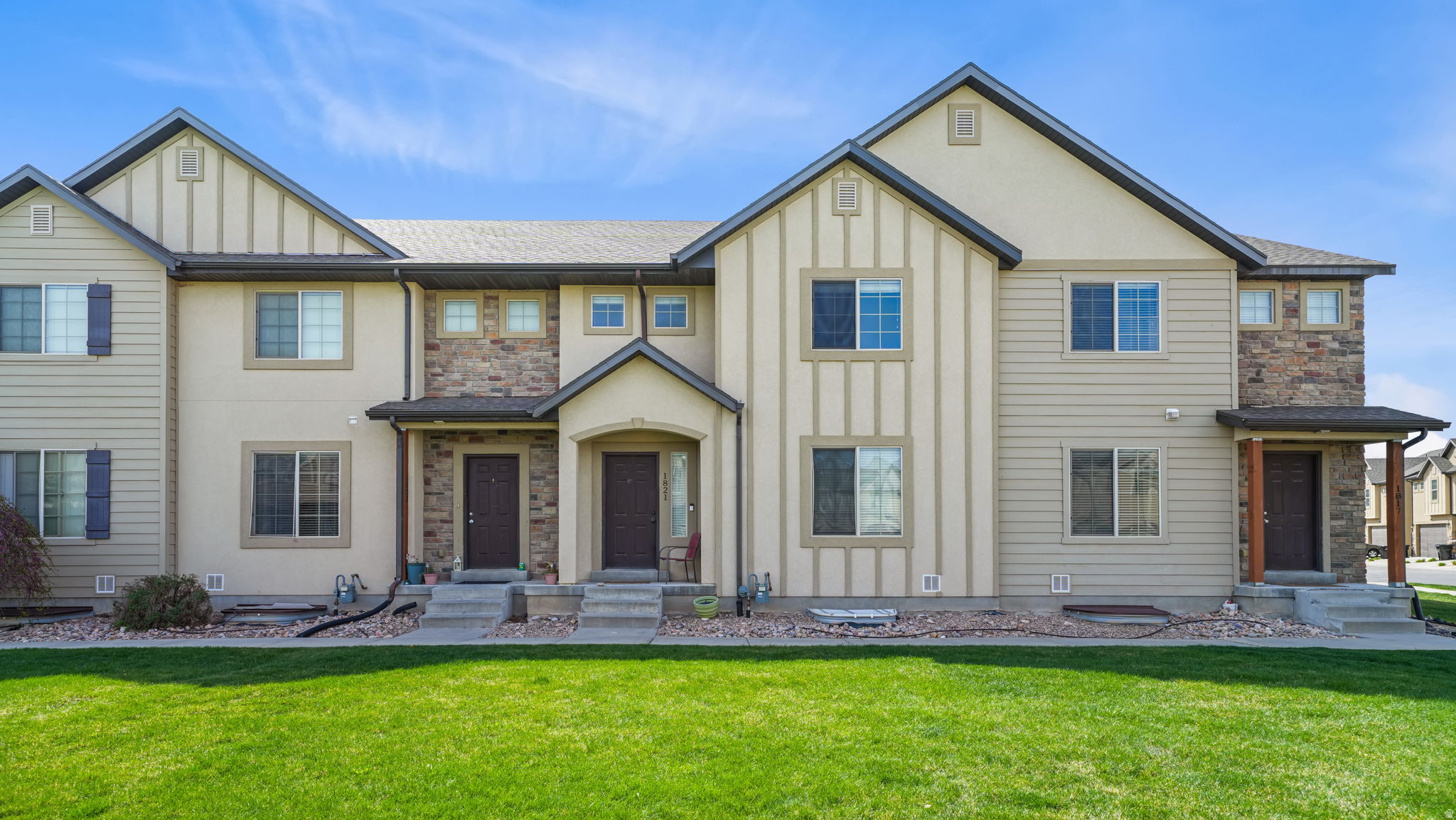 ***Back on Market!*** Awesome townhome in the desirable Maple Mountain development! So conveniently-located! Schools, churches, shopping, outdoor recreation are all at your fingertips. You can be to Costco or headed up the canyon in 5 minutes either way. Just a couple blocks away from the newly-announced LDS Temple. This is the largest floorplan in the community. You'll love the spacious kitchen with walk-in pantry and great views overlooking the ample common area. Huge Primary Suite boasts vaulted ceilings, a sitting-room, a walk-in closet and en-suite bath. Basement is partially finished with a 4th bedroom which also has an en-suite bath. There is still plenty of room to grow and lots of storage. Home is well-kept. A bit dated, but priced accordingly. Come check it out!