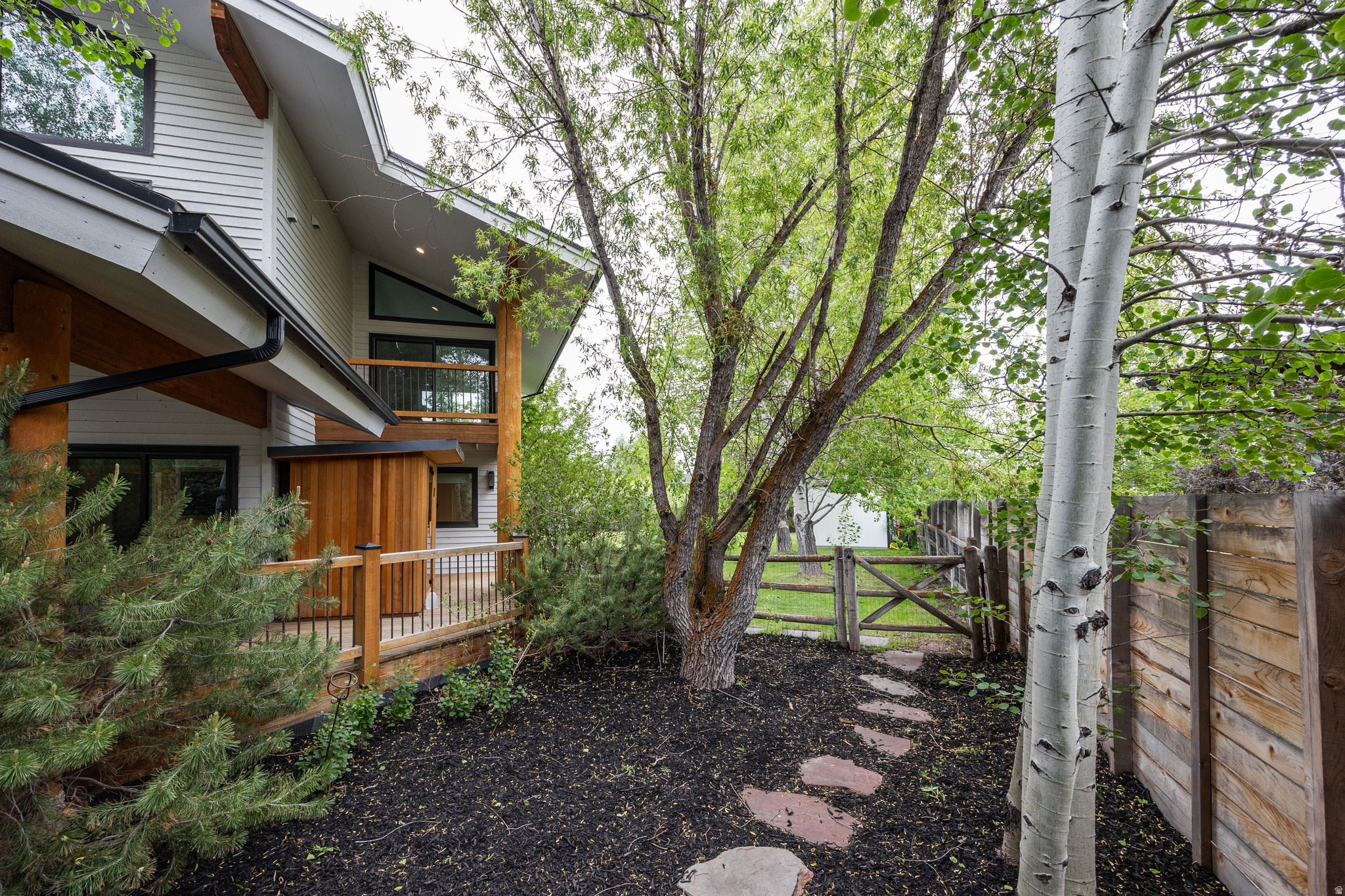 SILVER SPRINGS - Residential
