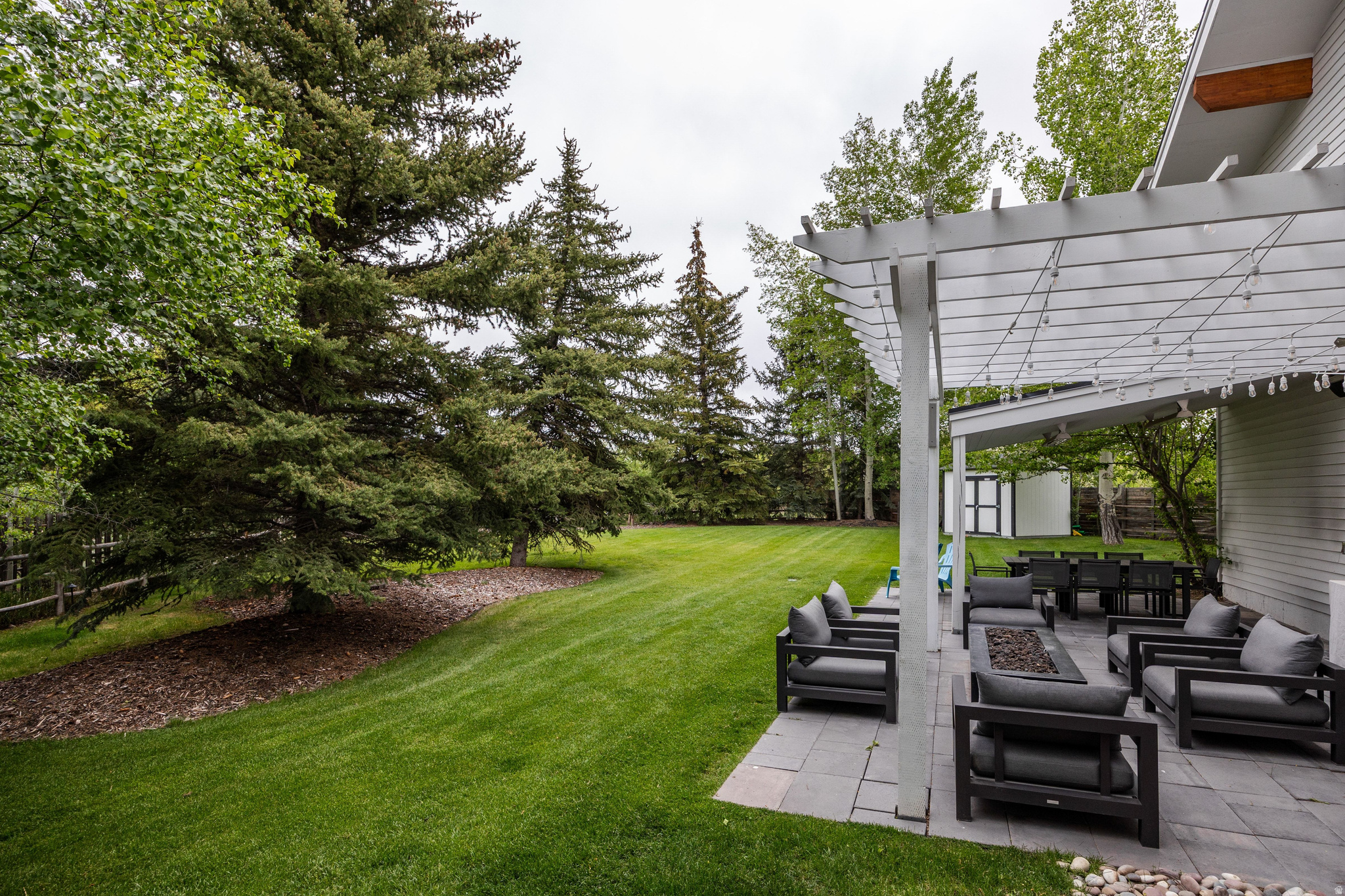 SILVER SPRINGS - Residential