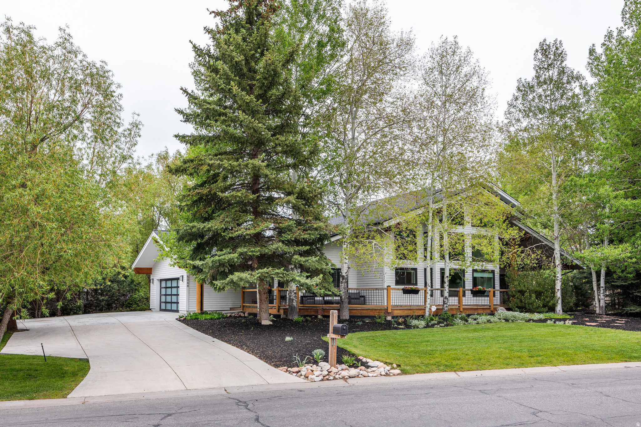 SILVER SPRINGS - Residential