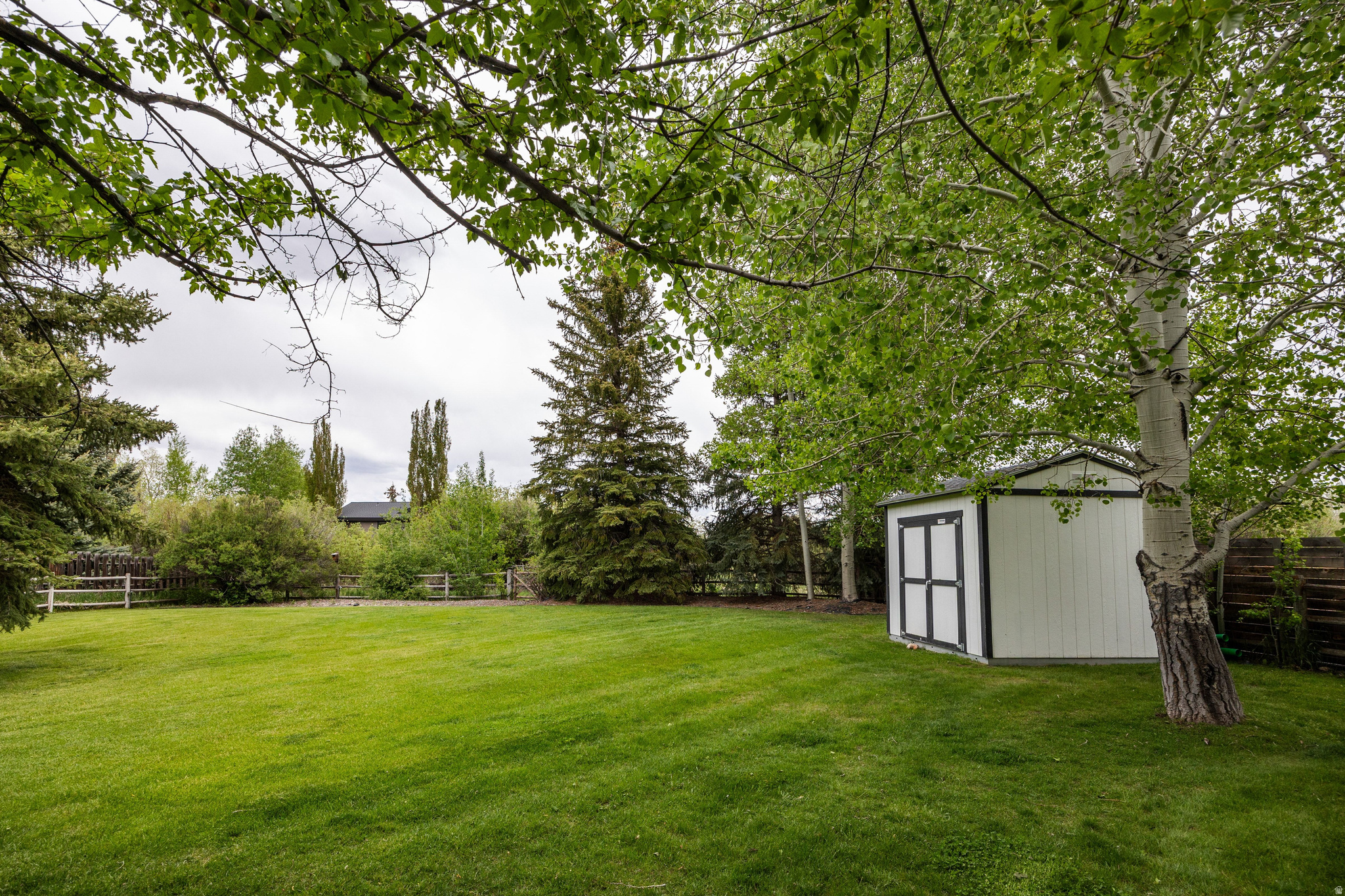 SILVER SPRINGS - Residential
