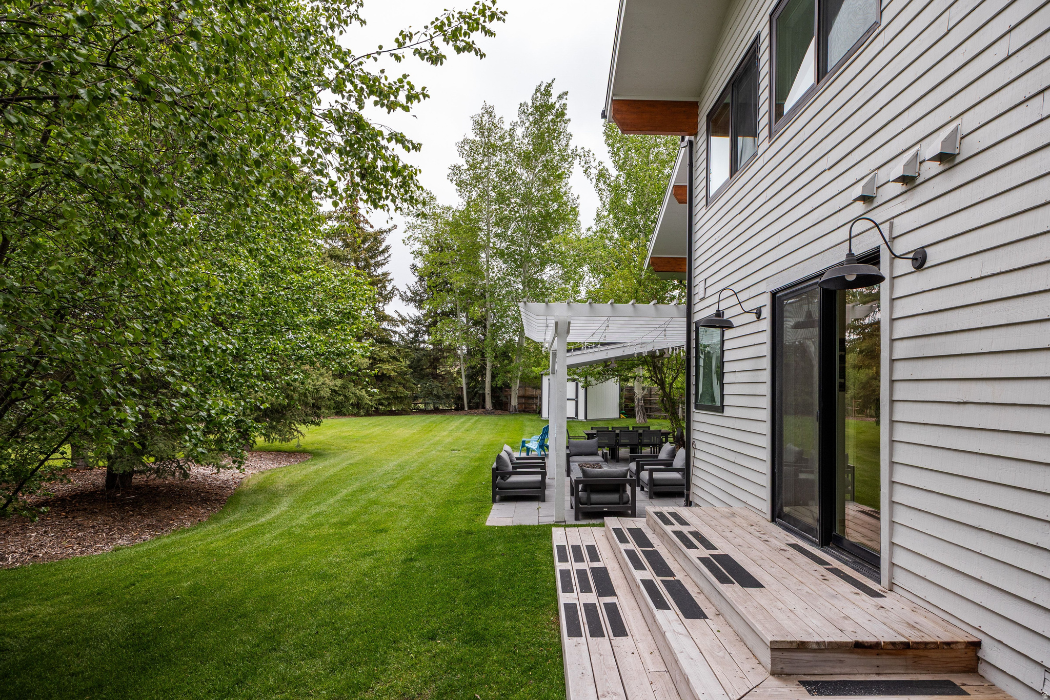 SILVER SPRINGS - Residential