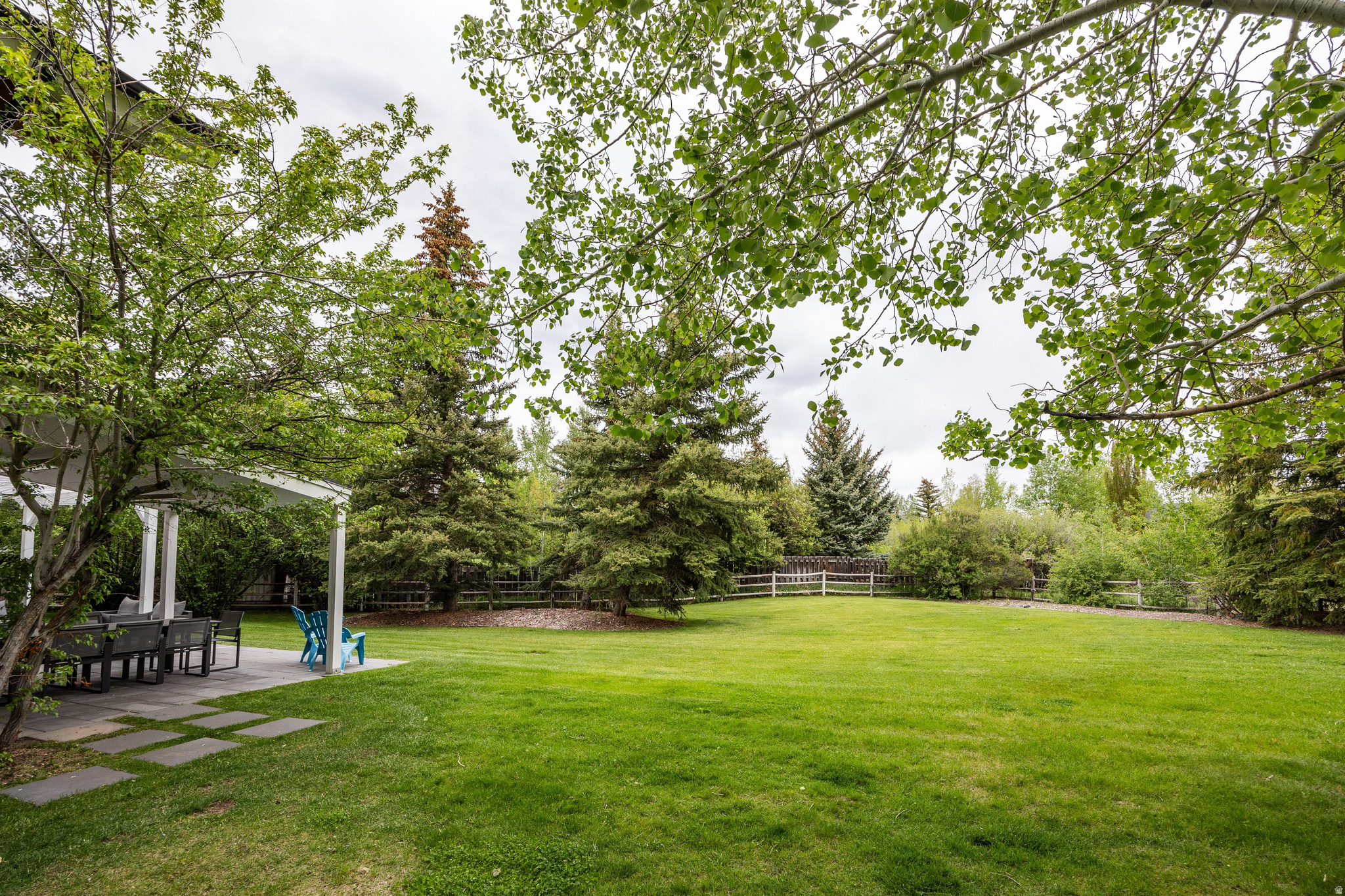SILVER SPRINGS - Residential