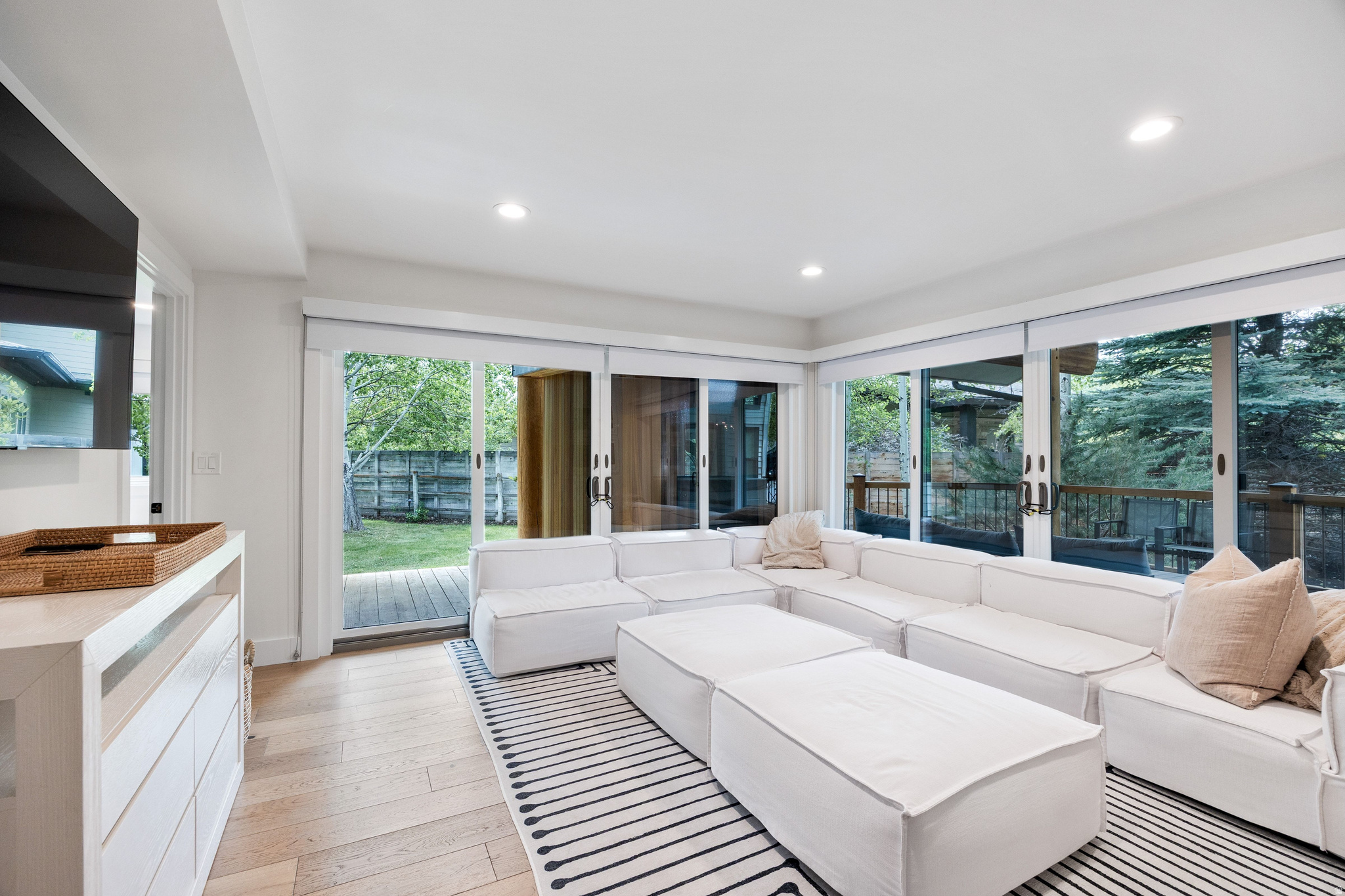 SILVER SPRINGS - Residential