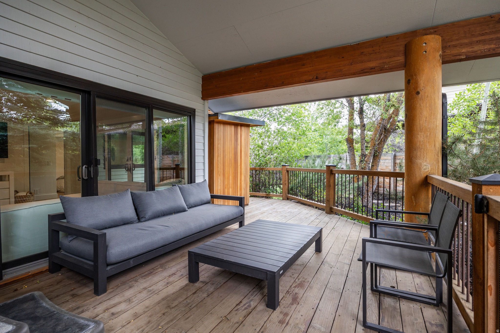 SILVER SPRINGS - Residential