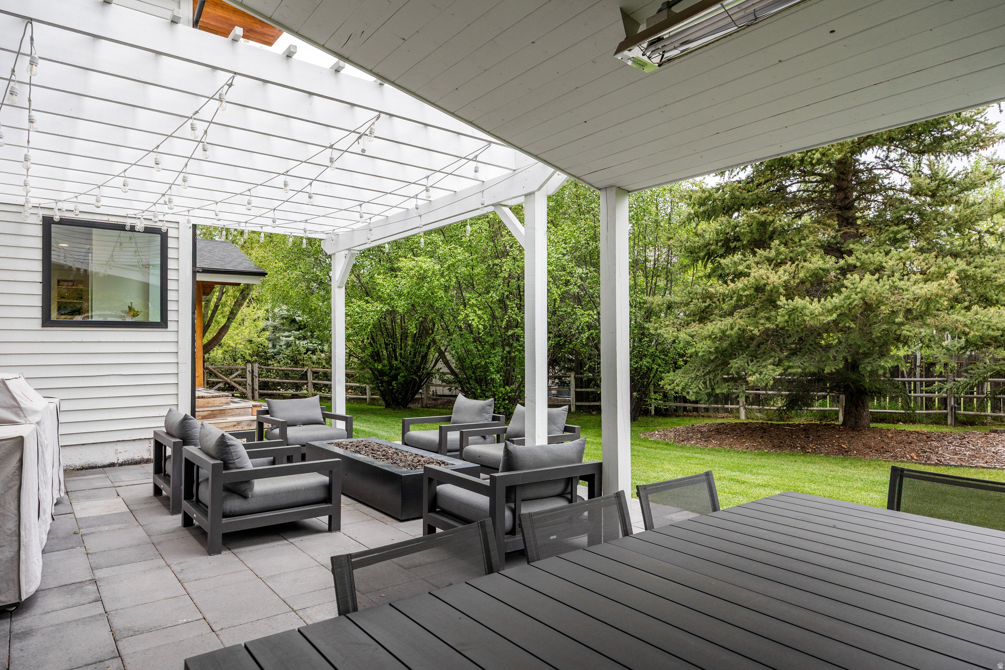 SILVER SPRINGS - Residential