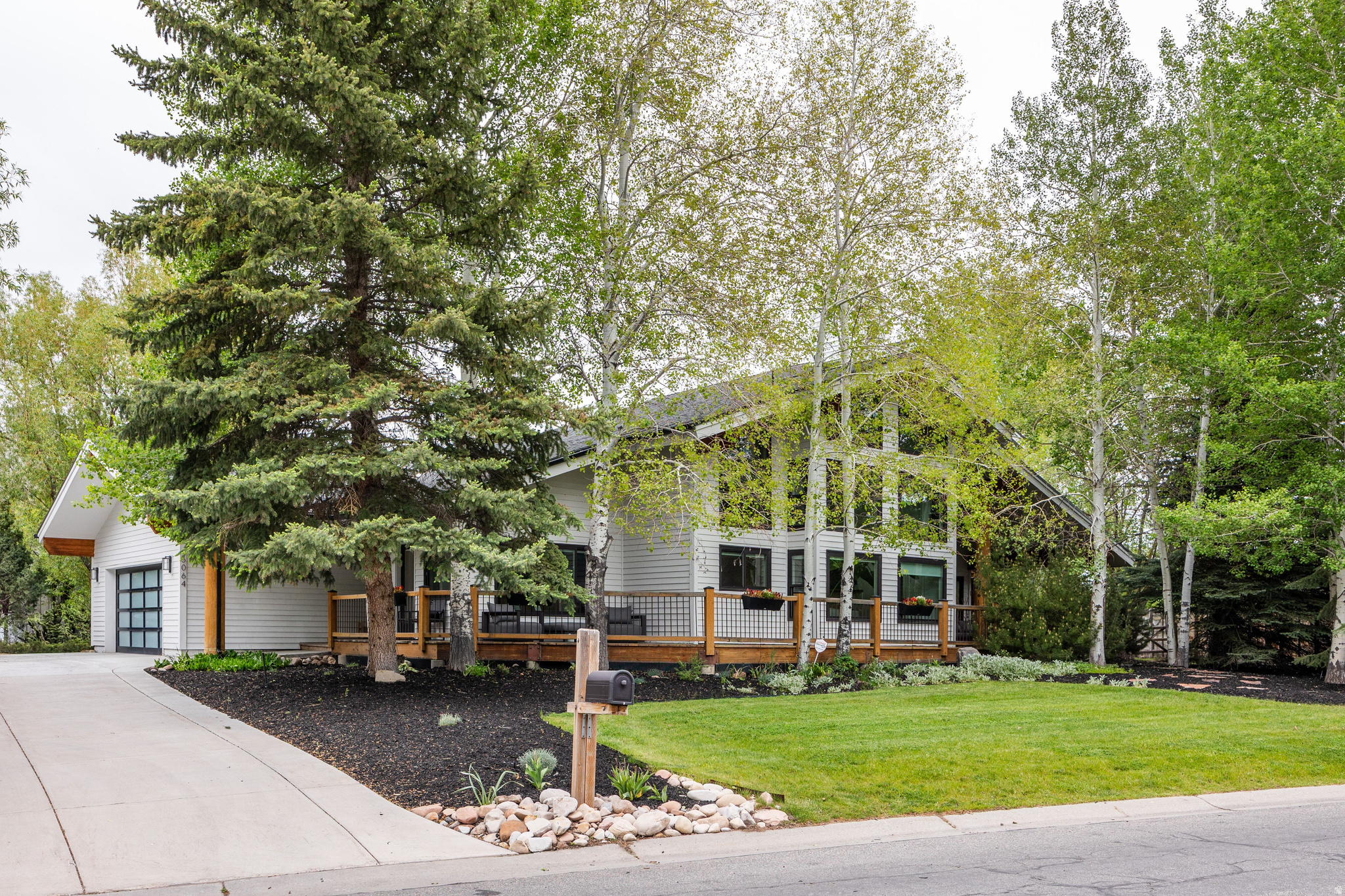 SILVER SPRINGS - Residential