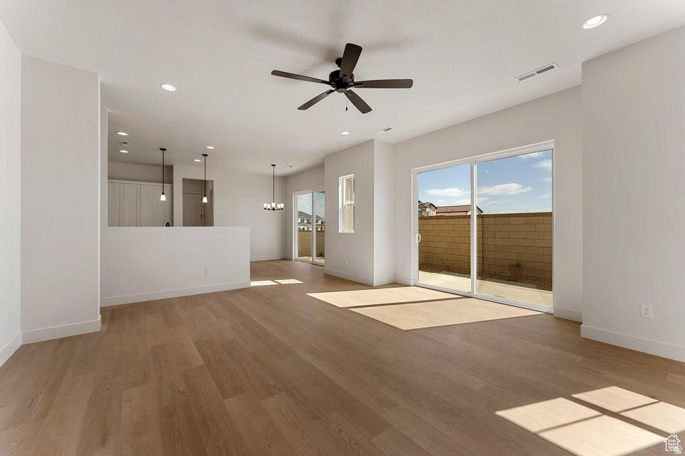 DESERT COLOR - Residential