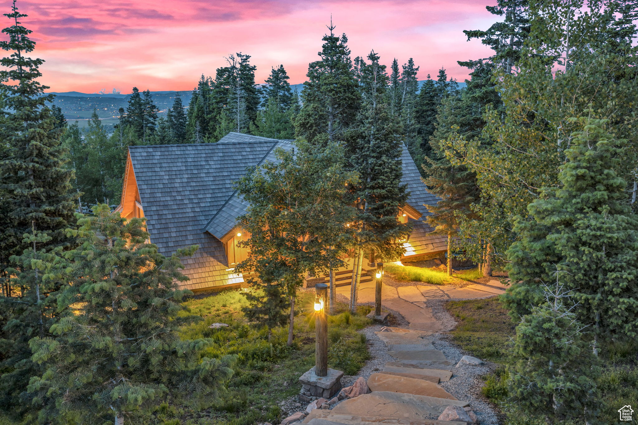 WHITE PINE RANCHES - Residential