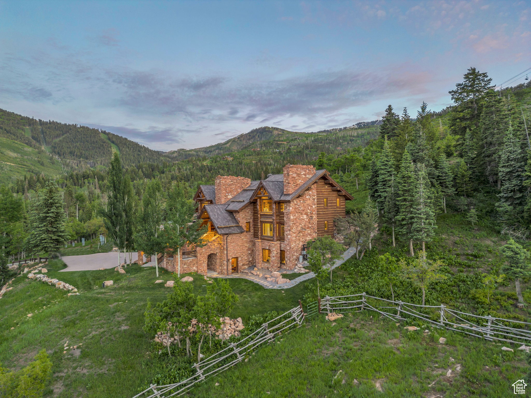 WHITE PINE RANCHES - Residential