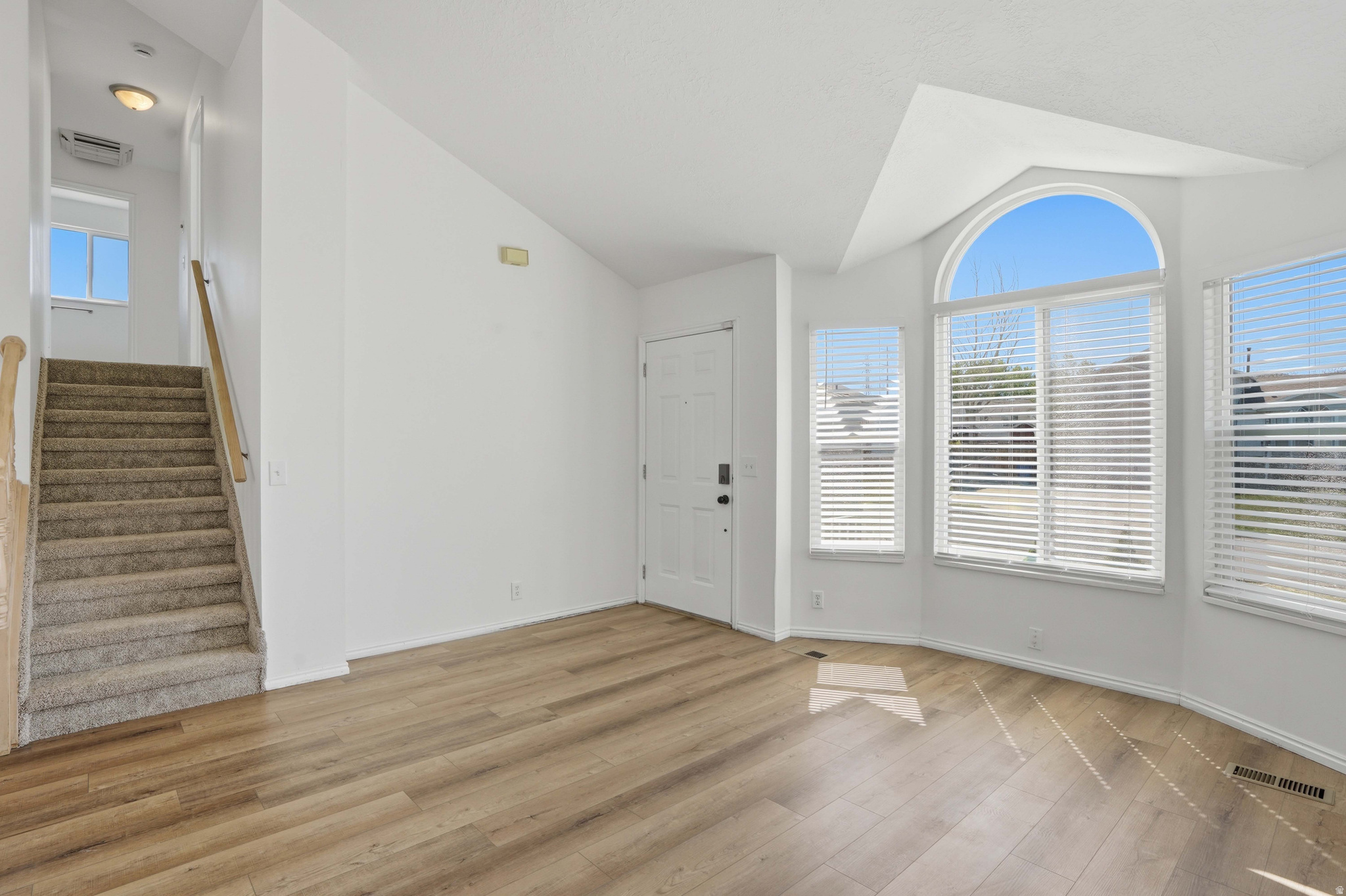 WALNUT HILLS - Residential