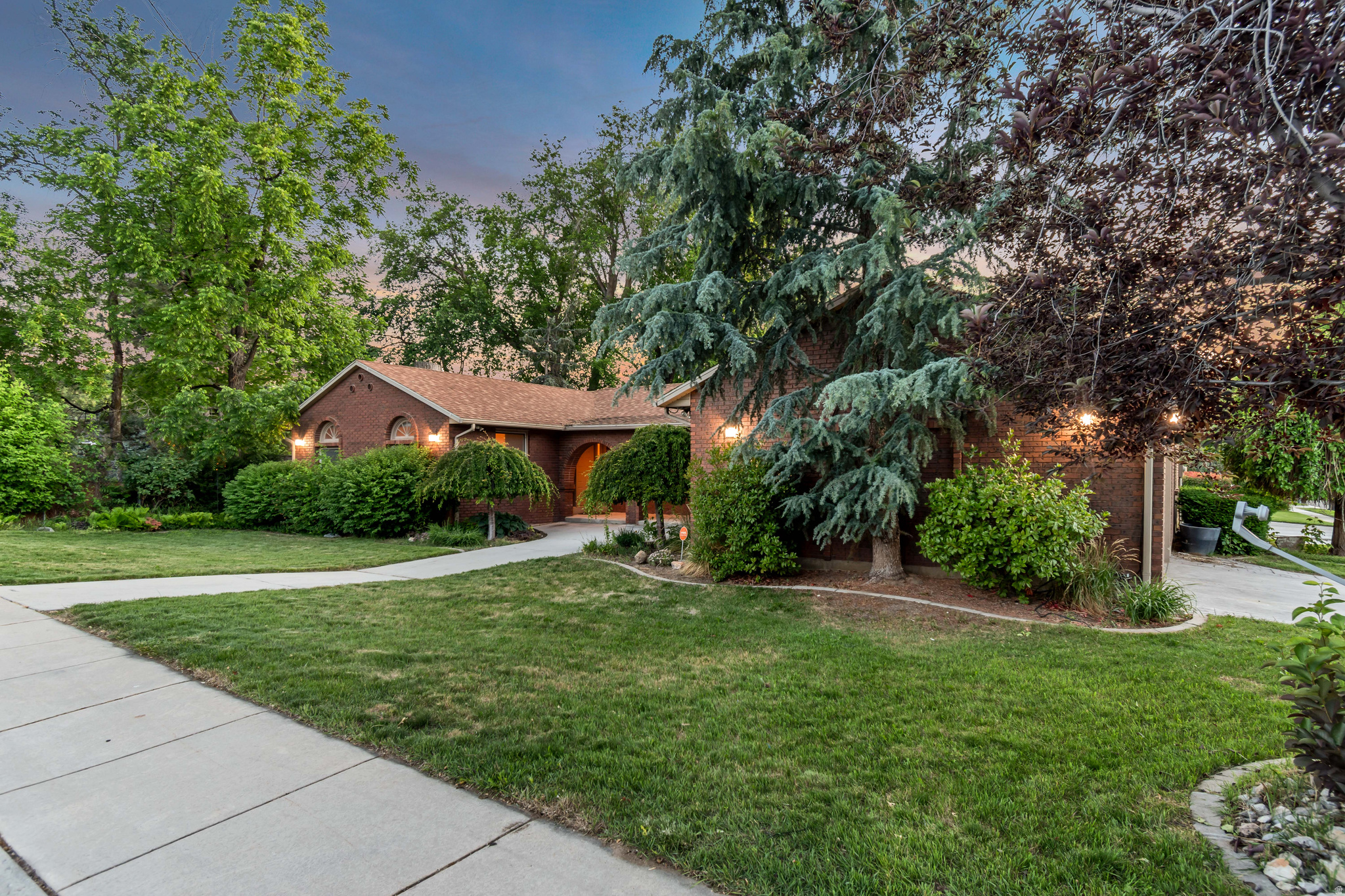 WALNUT BROOK - Residential