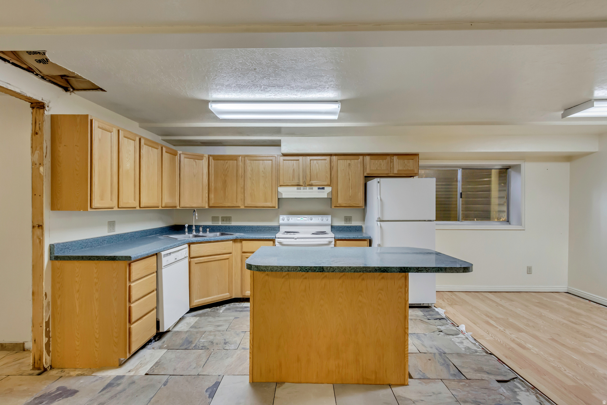 WALNUT BROOK - Residential