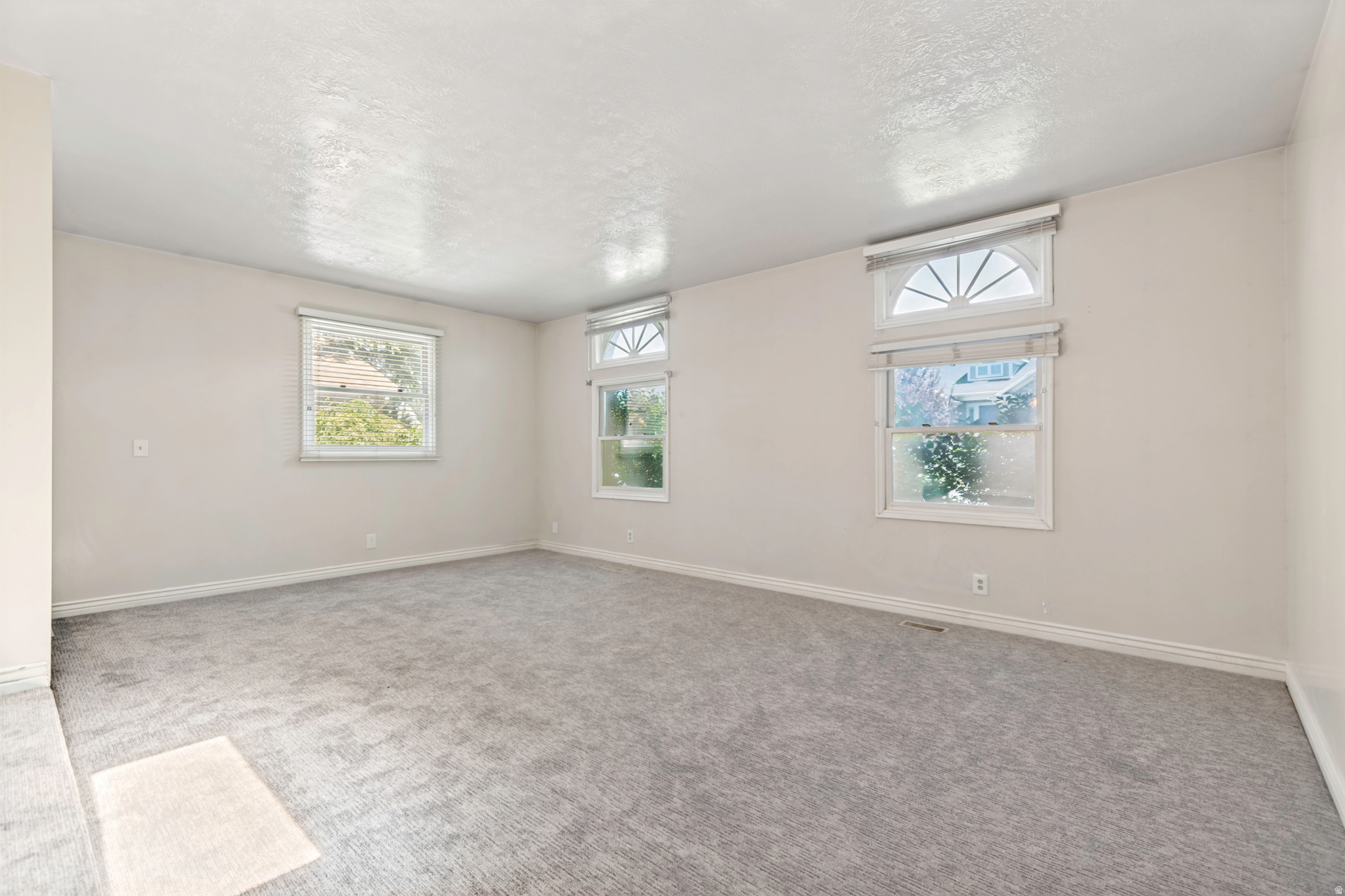 WALNUT BROOK - Residential