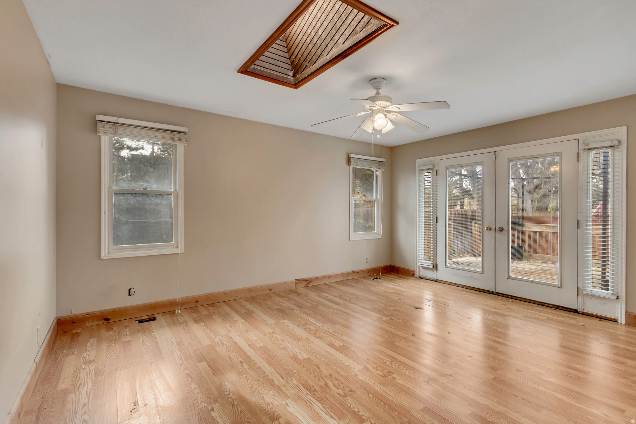 WALNUT BROOK - Residential