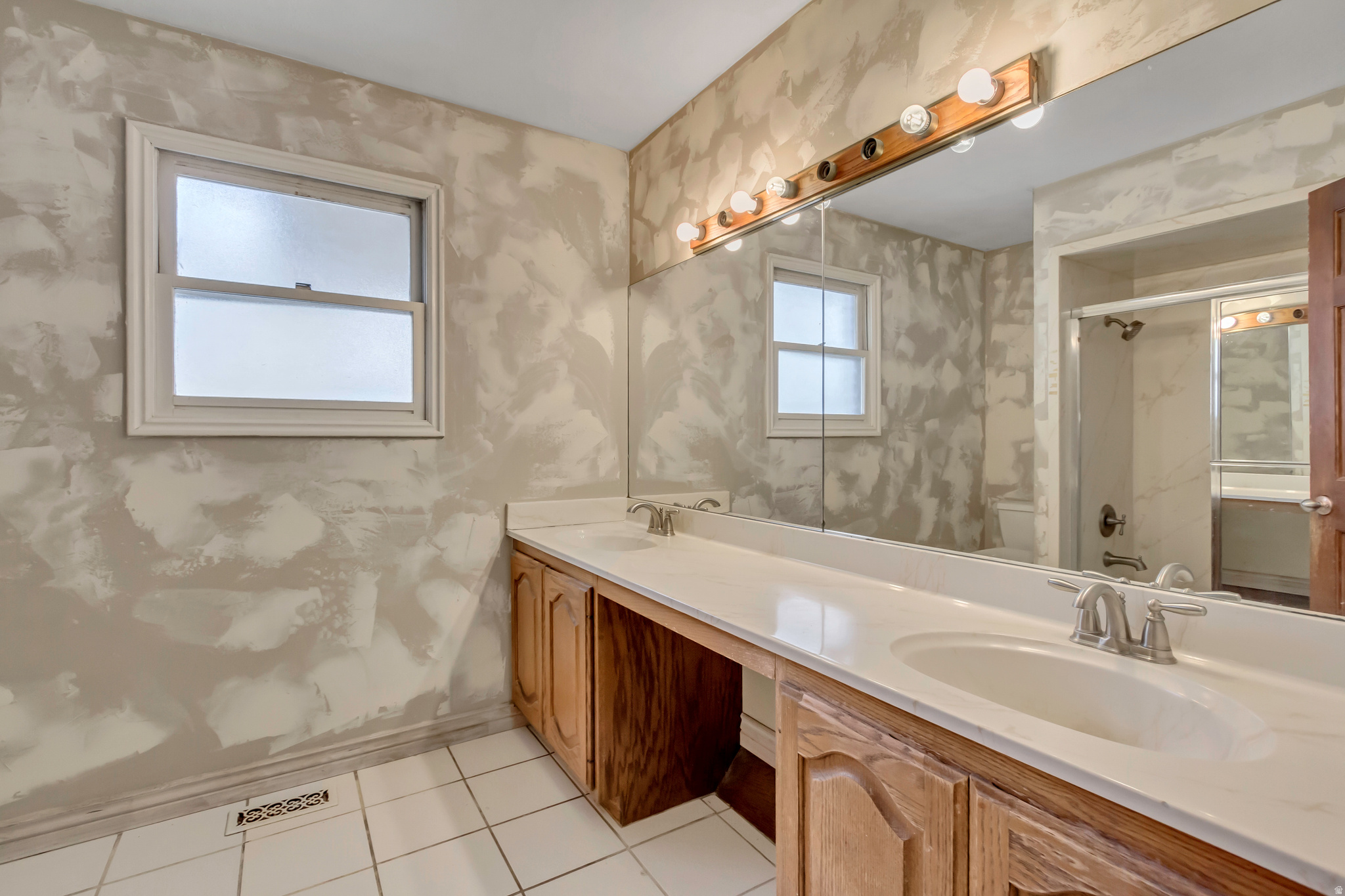 WALNUT BROOK - Residential