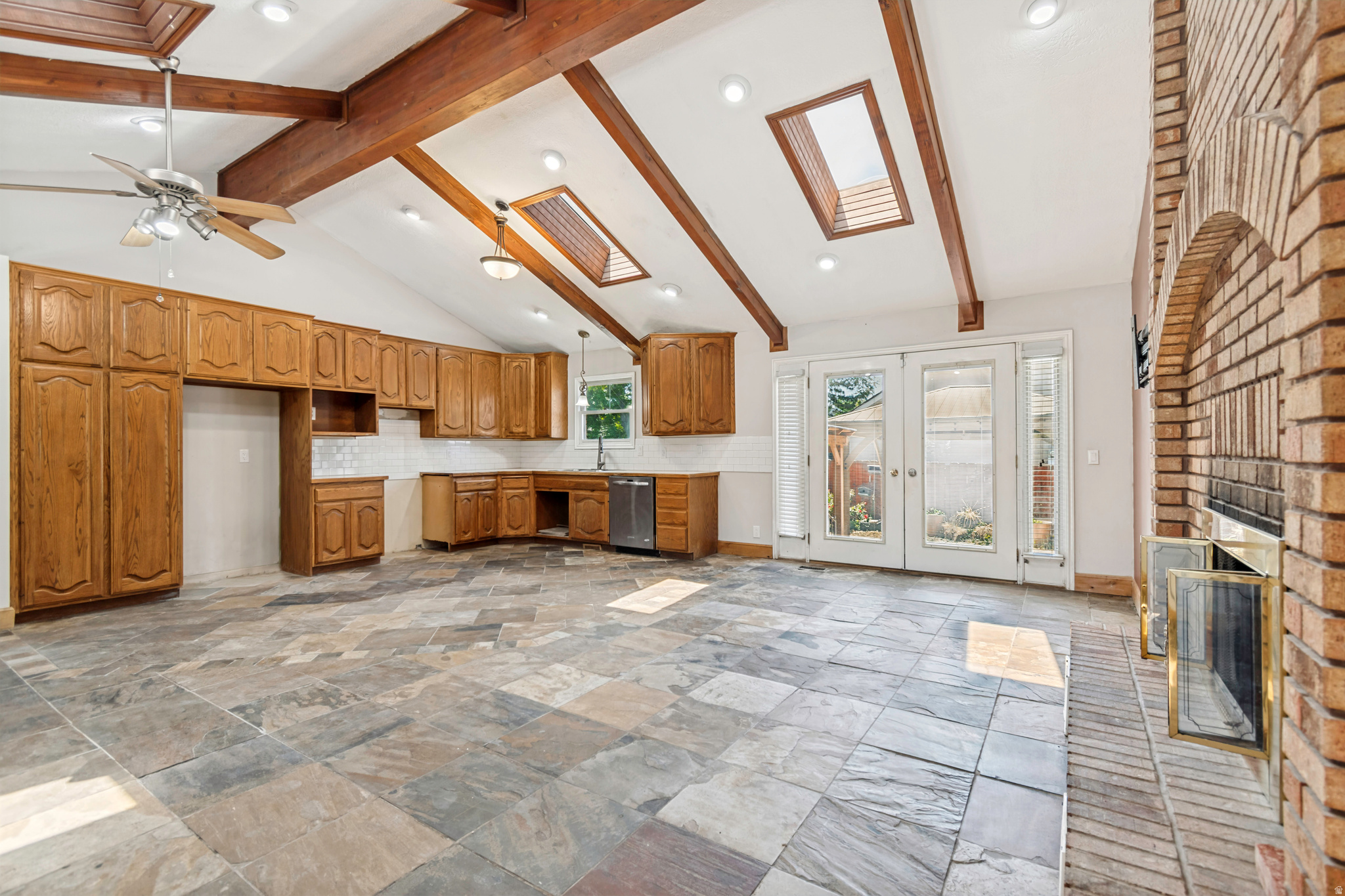WALNUT BROOK - Residential