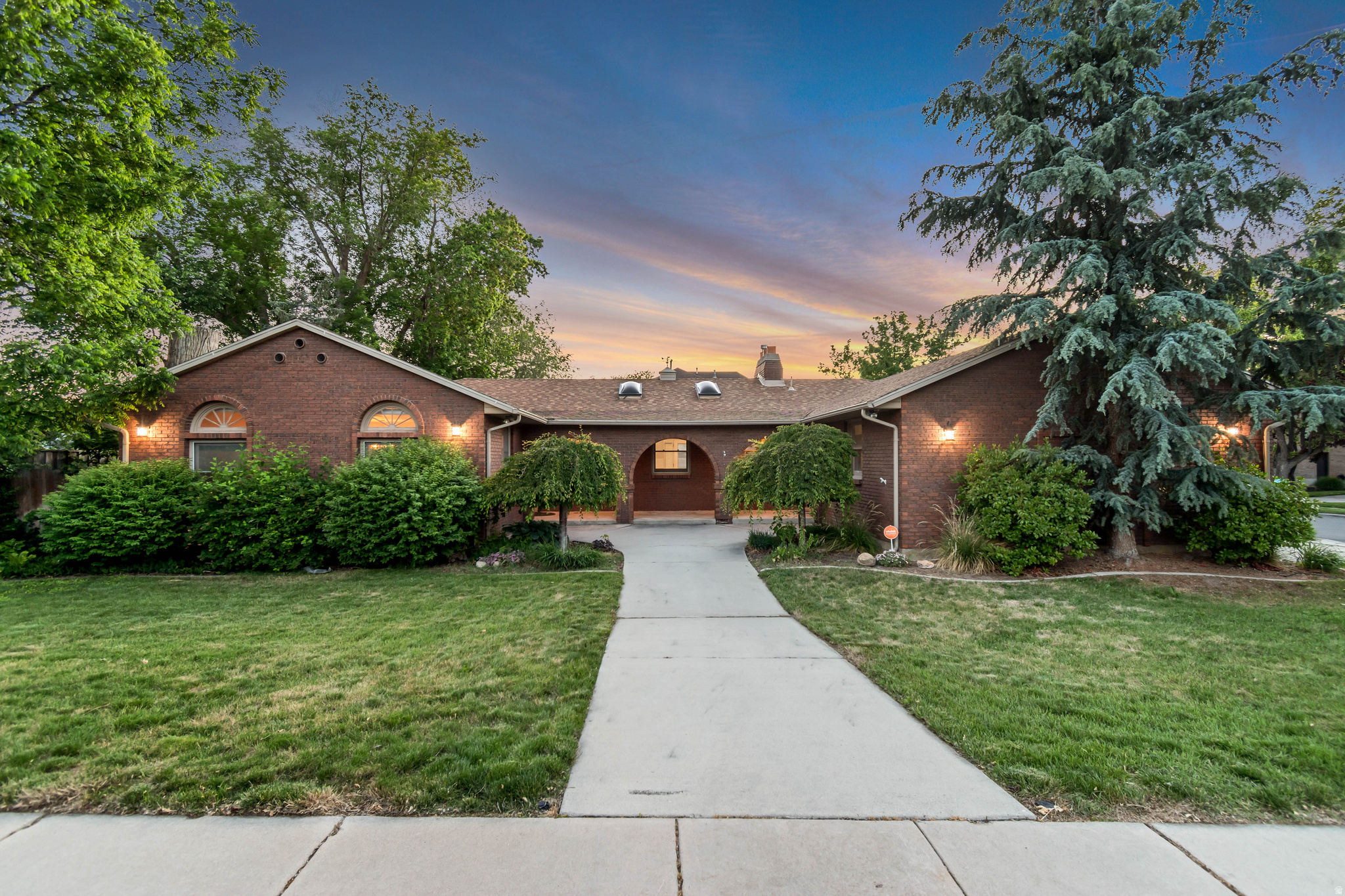 WALNUT BROOK - Residential