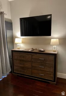 PROSPECTOR SQUARE - Residential