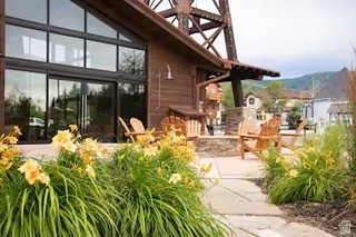 PROSPECTOR SQUARE - Residential