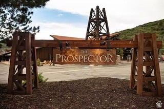 PROSPECTOR SQUARE - Residential